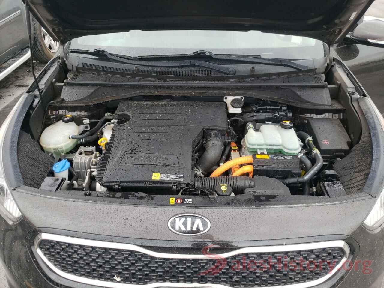 KNDCE3LC7H5078327 2017 KIA NIRO