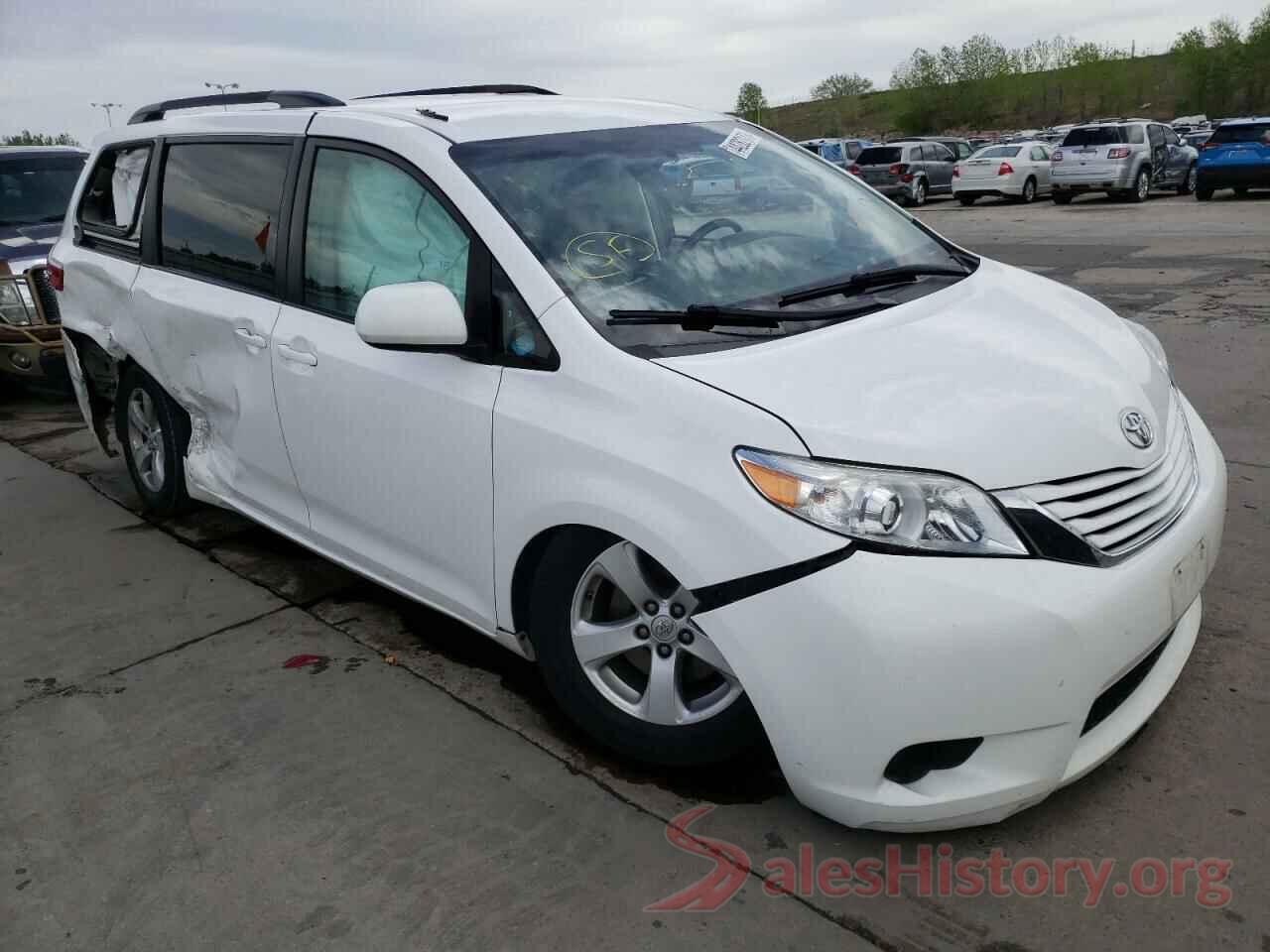 5TDKZ3DC1HS826238 2017 TOYOTA SIENNA