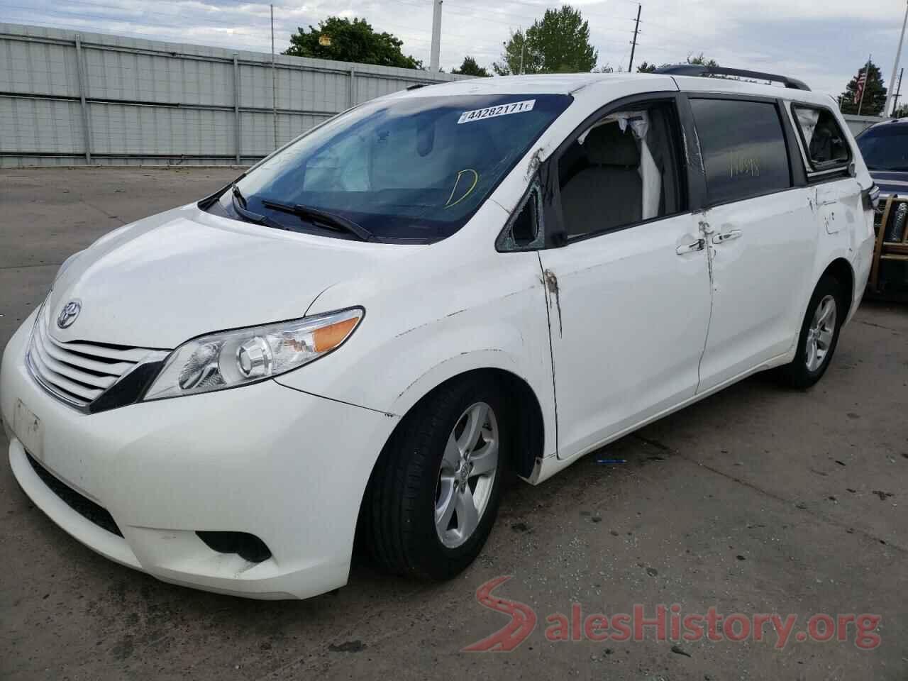 5TDKZ3DC1HS826238 2017 TOYOTA SIENNA