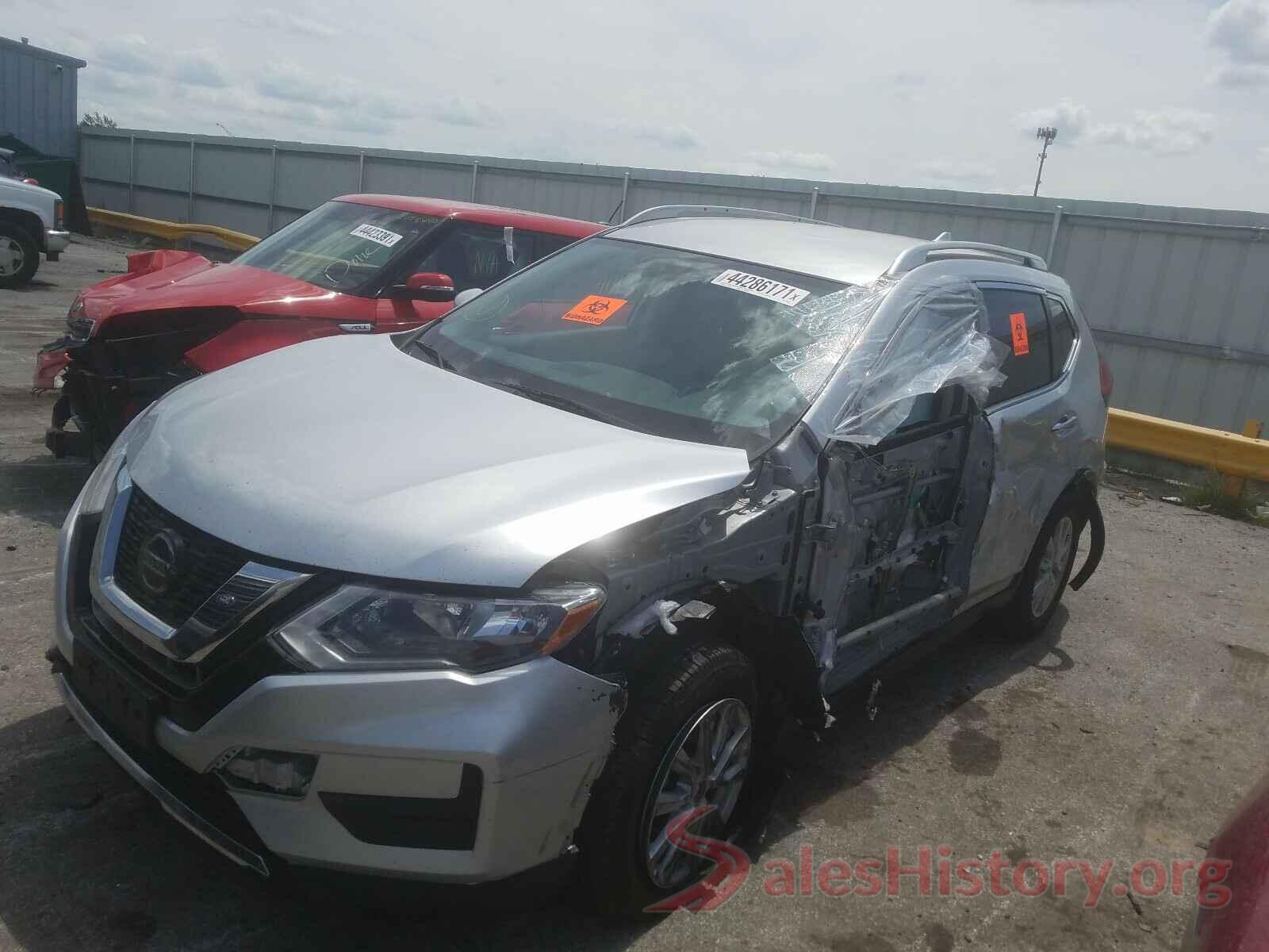 JN8AT2MT3JW460090 2018 NISSAN ROGUE