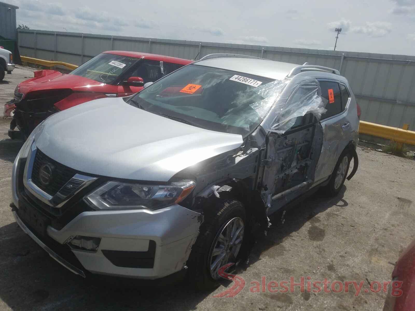 JN8AT2MT3JW460090 2018 NISSAN ROGUE