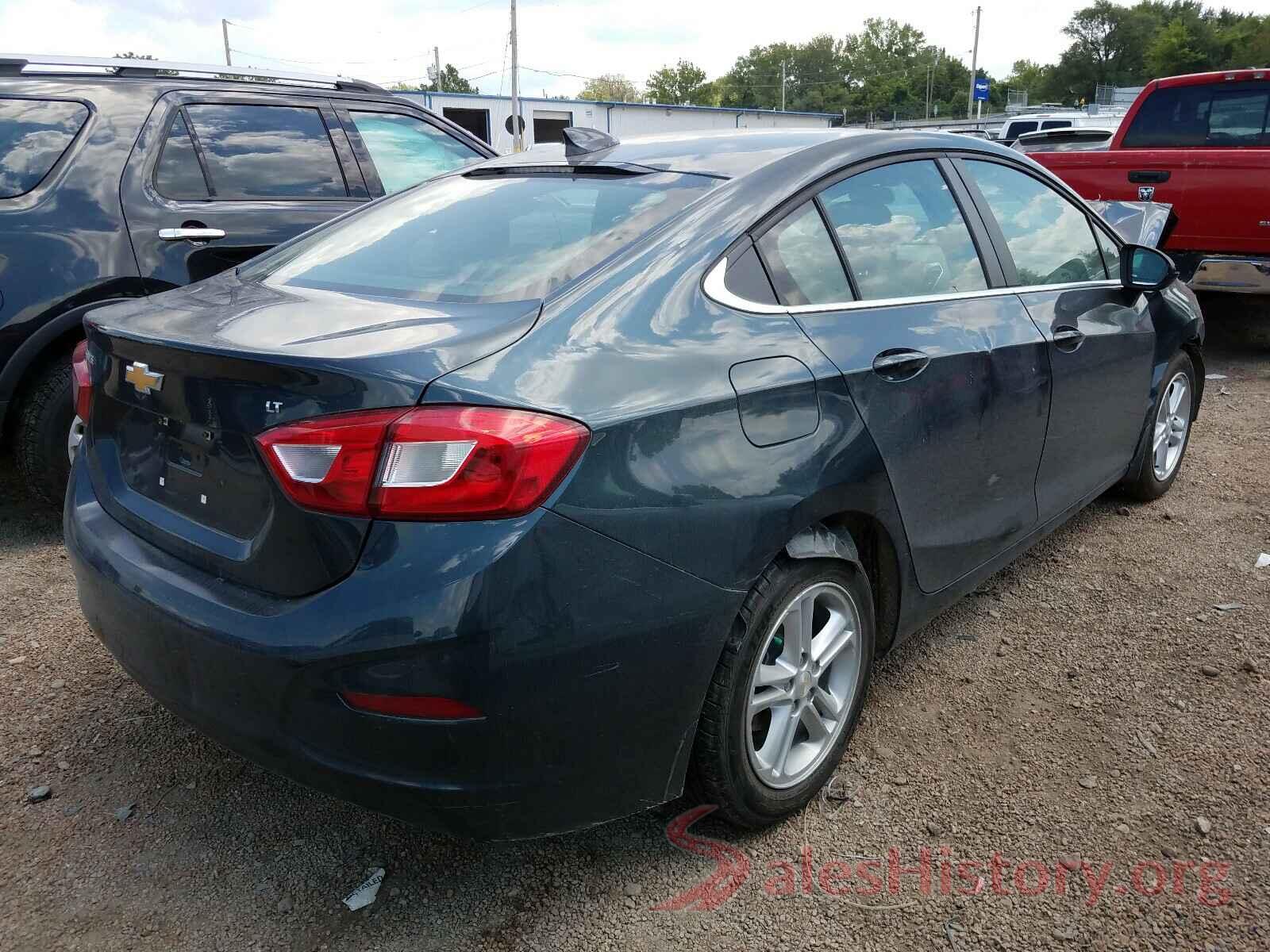 1G1BE5SM2J7144058 2018 CHEVROLET CRUZE