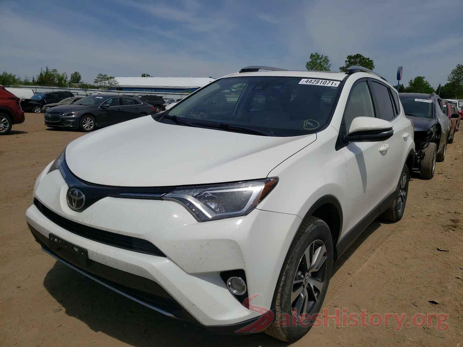 JTMRFREV0HJ126251 2017 TOYOTA RAV4