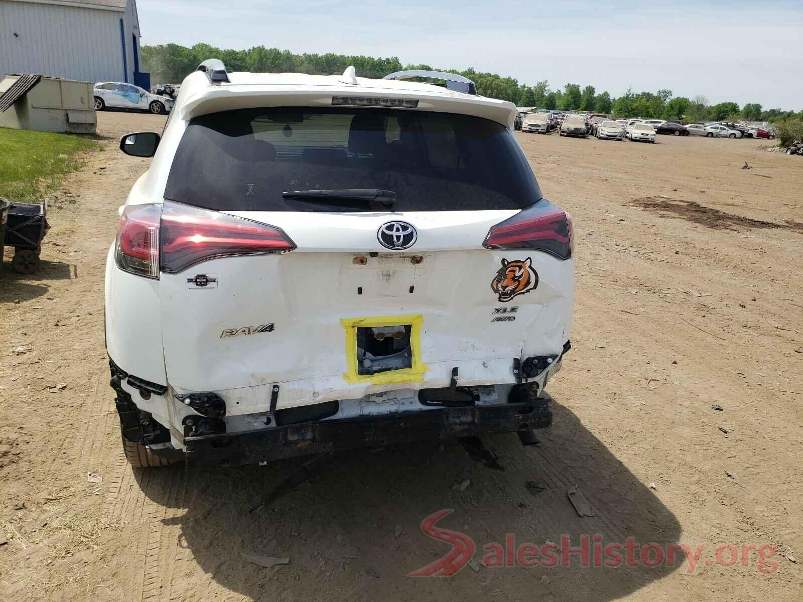 JTMRFREV0HJ126251 2017 TOYOTA RAV4