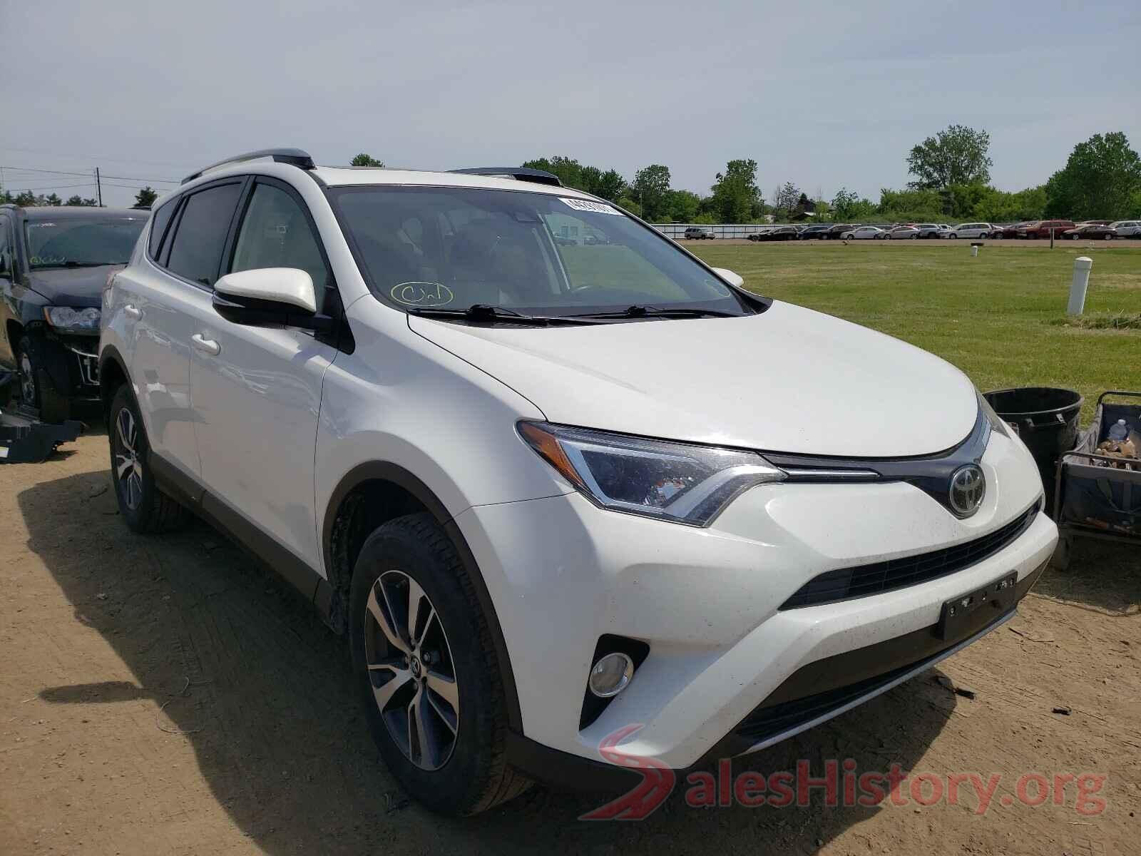 JTMRFREV0HJ126251 2017 TOYOTA RAV4