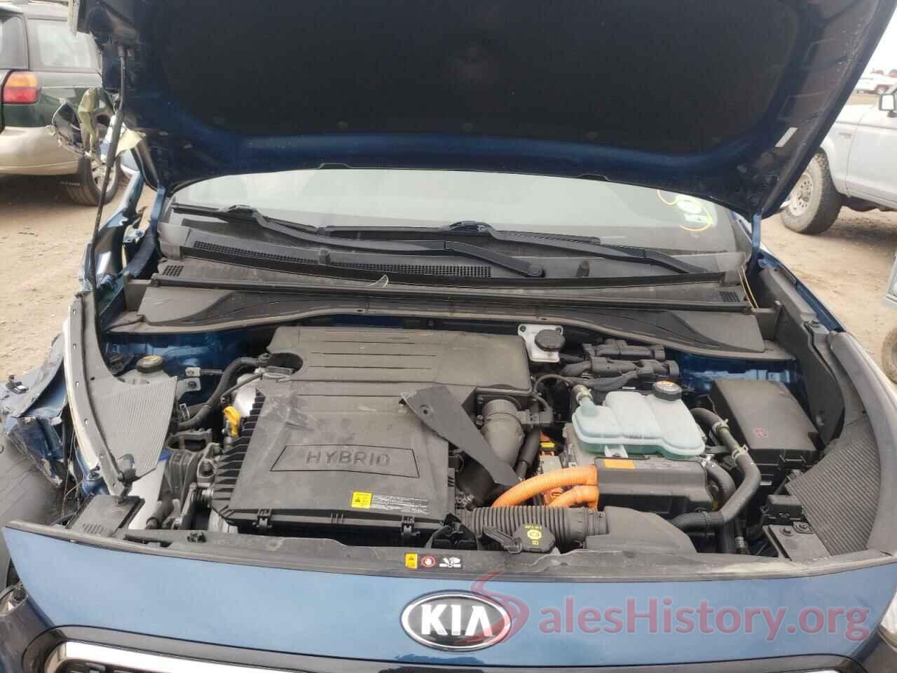 KNDCE3LC2H5051911 2017 KIA NIRO