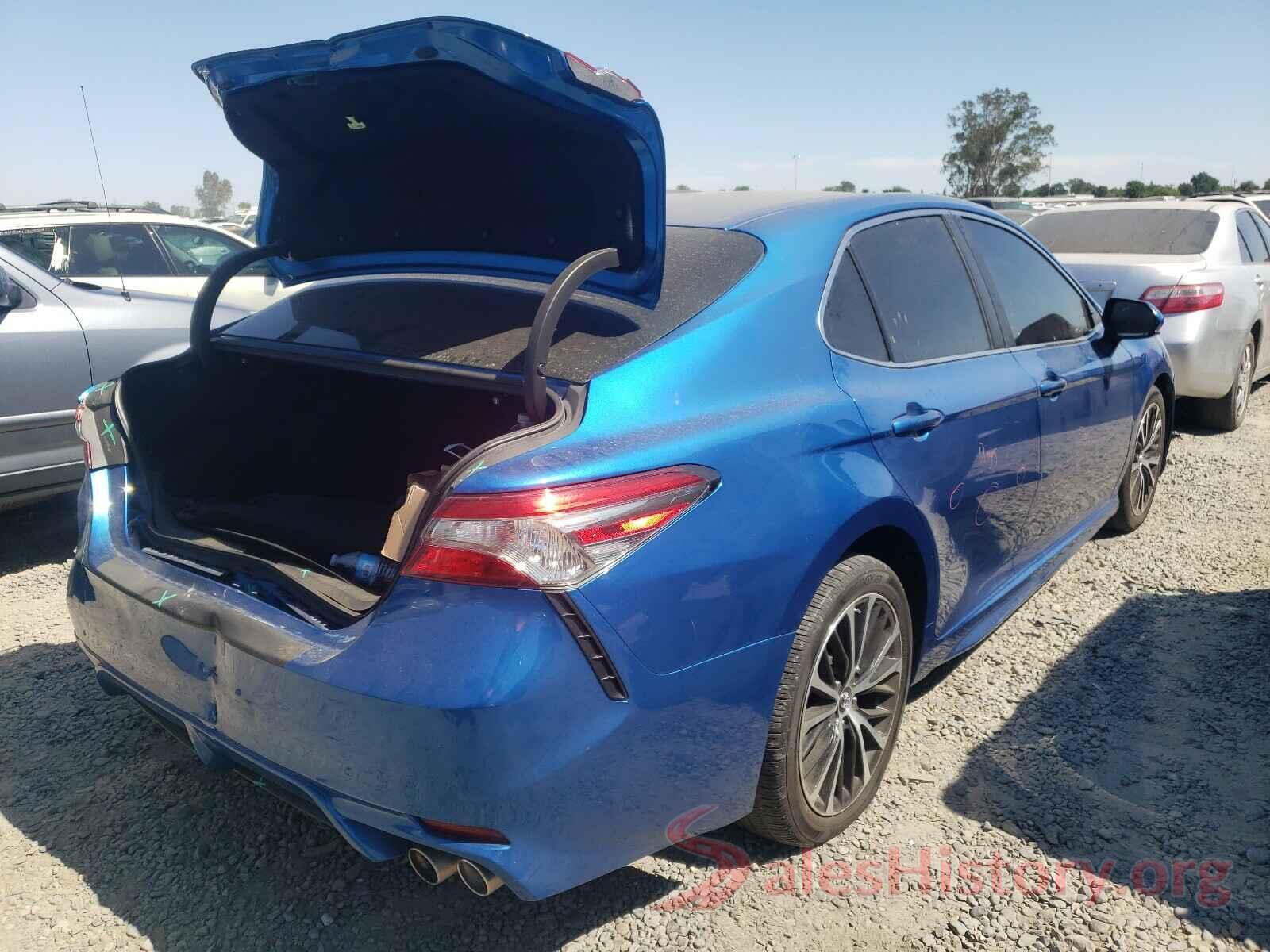 4T1B11HK5JU124580 2018 TOYOTA CAMRY