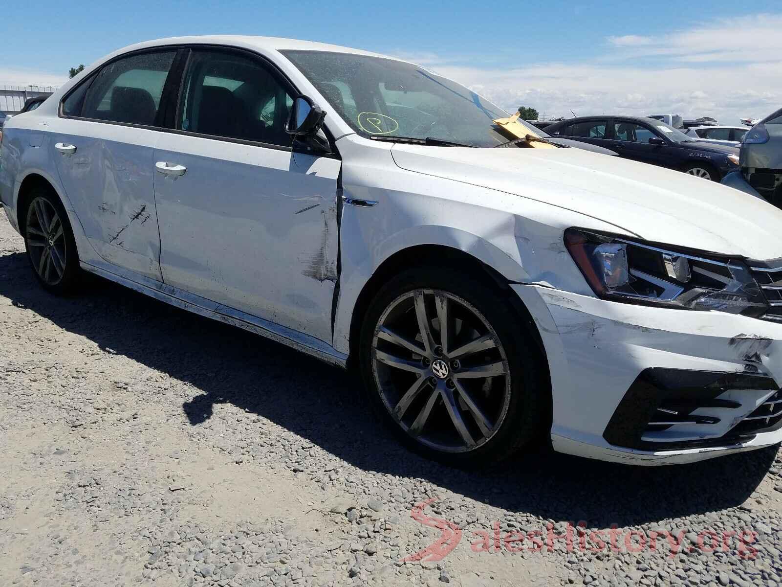 1VWAA7A39JC030811 2018 VOLKSWAGEN PASSAT