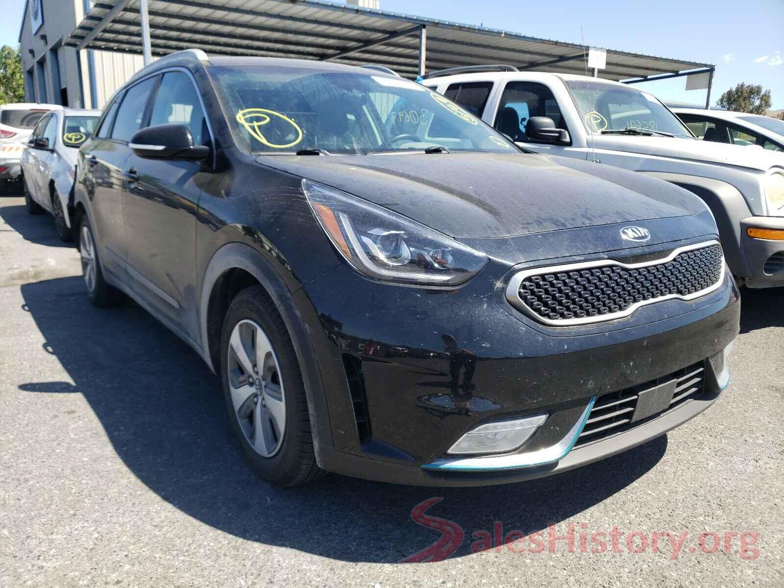 KNDCC3LD4K5261528 2019 KIA NIRO