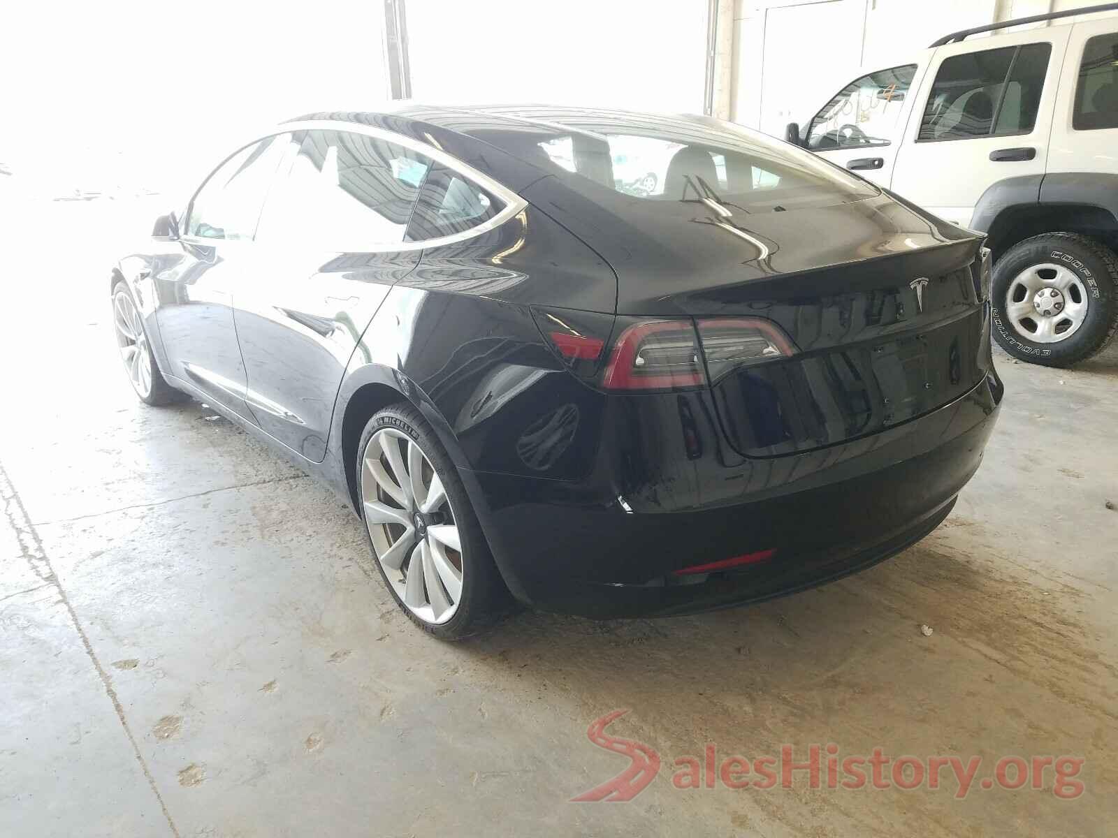 5YJ3E1EB1JF082497 2018 TESLA MODEL 3