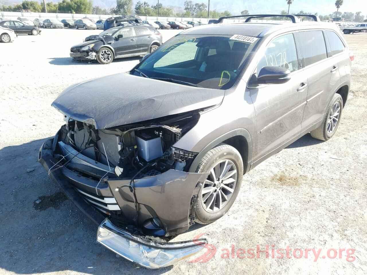 5TDKZRFH1KS559489 2019 TOYOTA HIGHLANDER