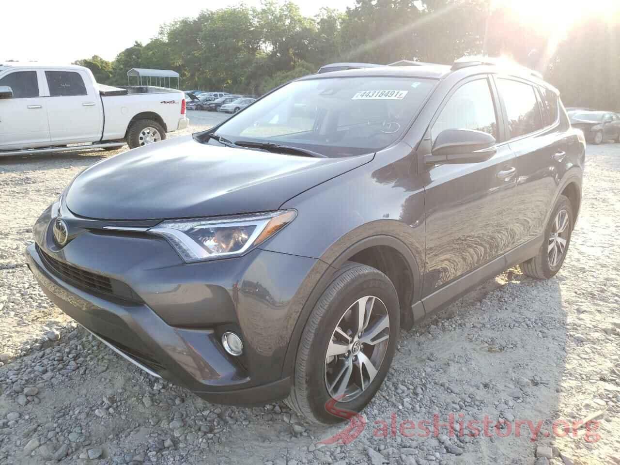 JTMWFREV5JJ742813 2018 TOYOTA RAV4