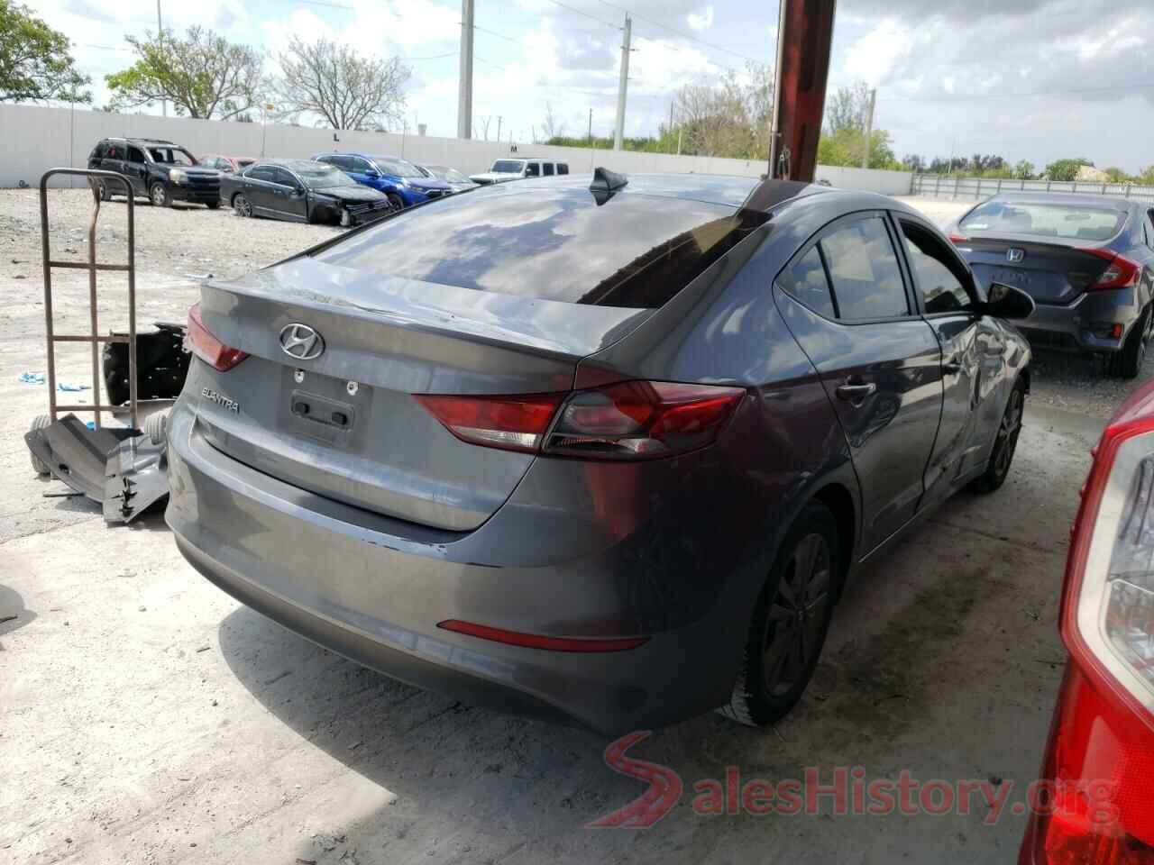 5NPD84LF2JH369660 2018 HYUNDAI ELANTRA