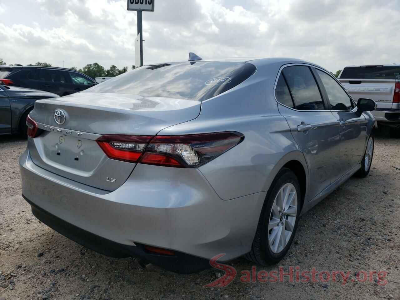 4T1C11AK6NU661835 2022 TOYOTA CAMRY