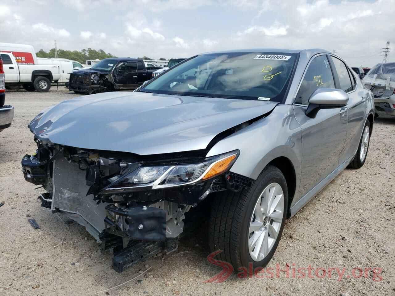 4T1C11AK6NU661835 2022 TOYOTA CAMRY