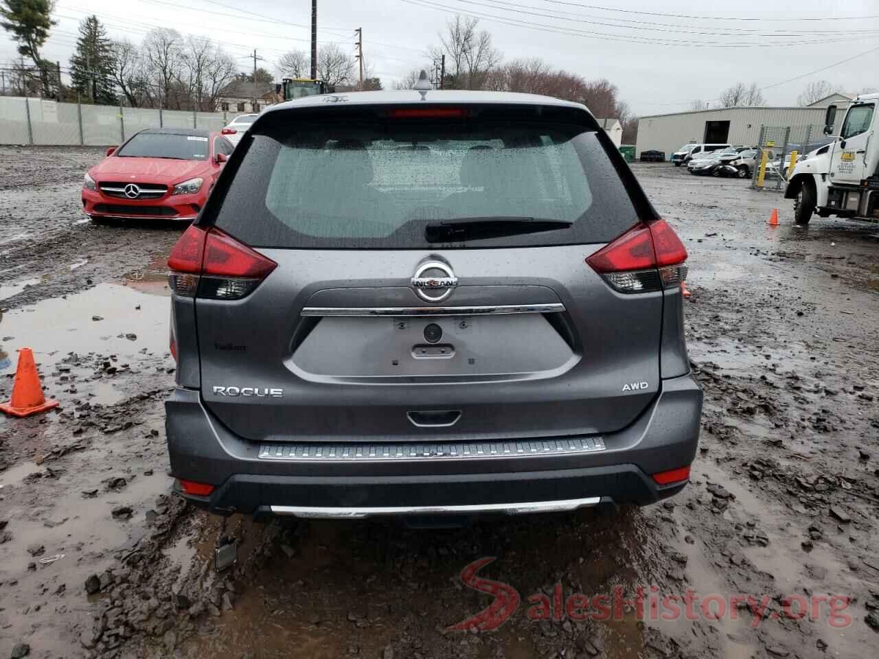 KNMAT2MV1JP508175 2018 NISSAN ROGUE