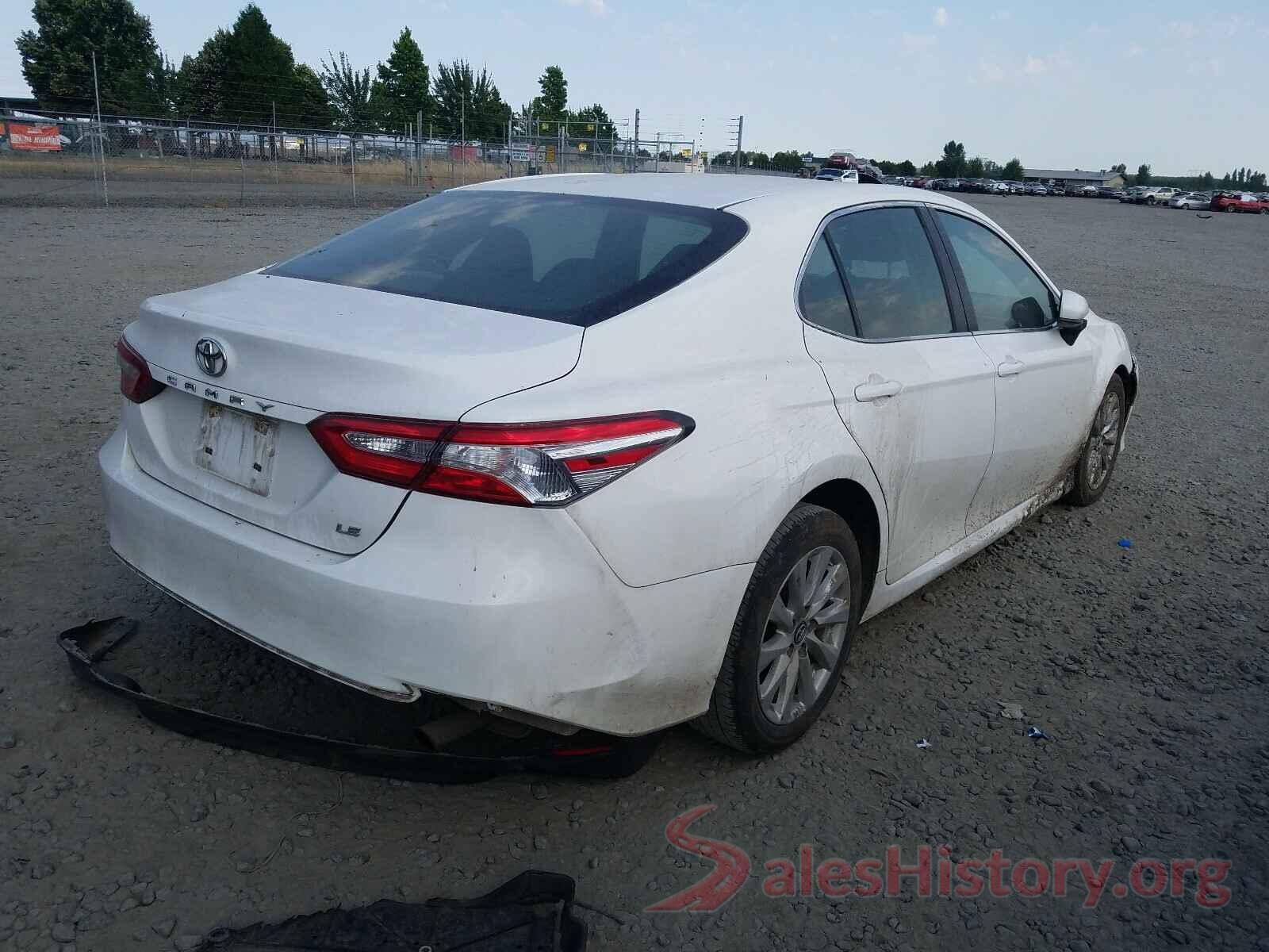 4T1B11HK2JU590323 2018 TOYOTA CAMRY