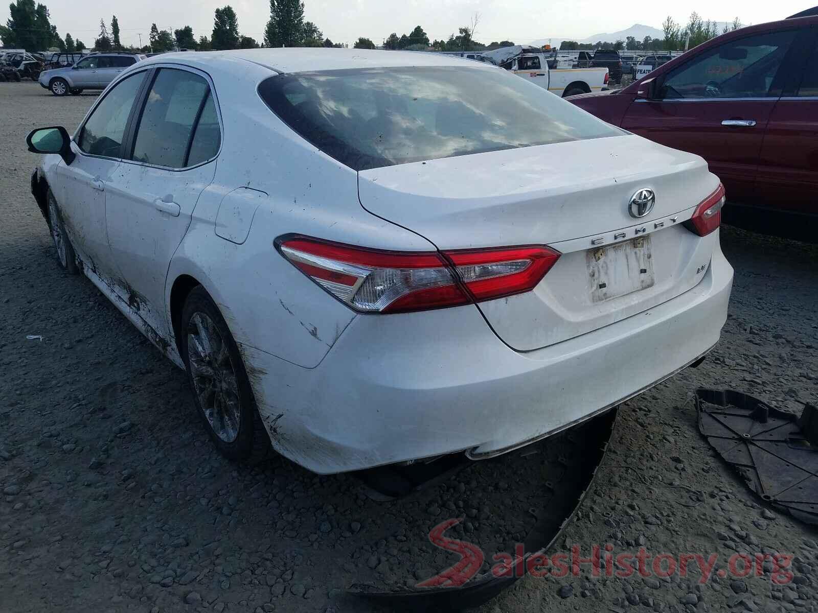 4T1B11HK2JU590323 2018 TOYOTA CAMRY