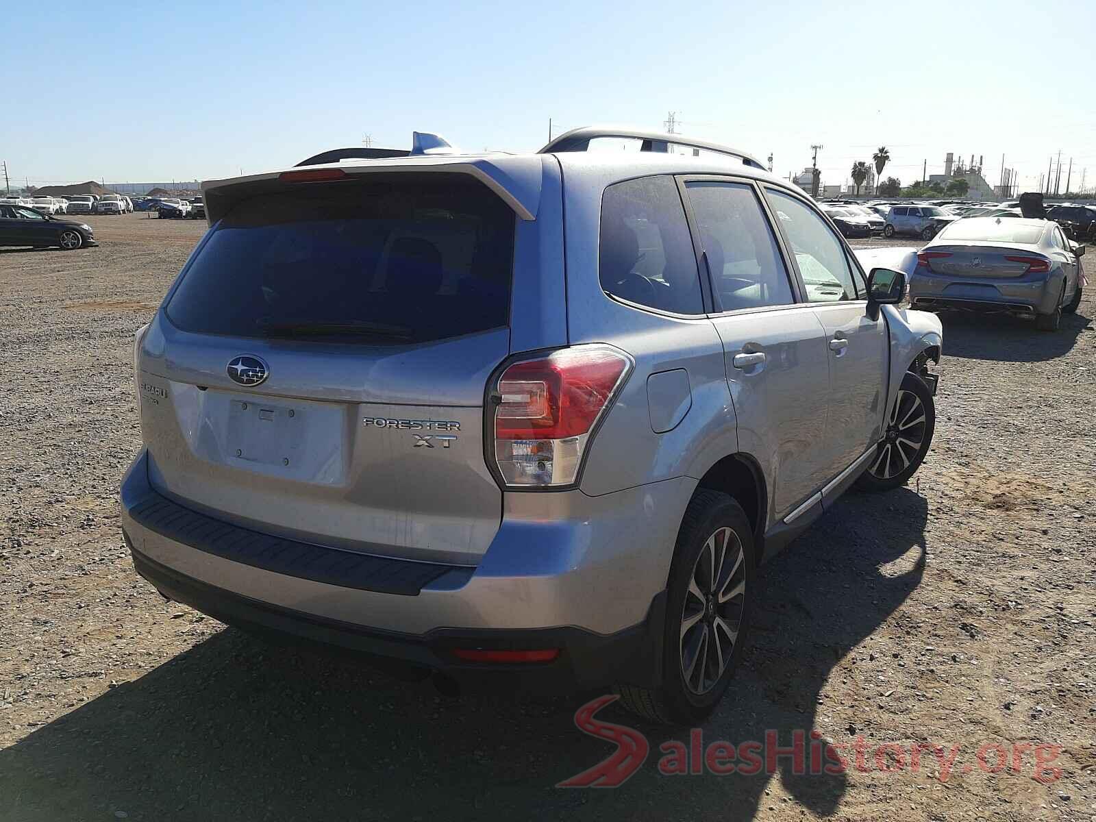 JF2SJGWC3JH487621 2018 SUBARU FORESTER