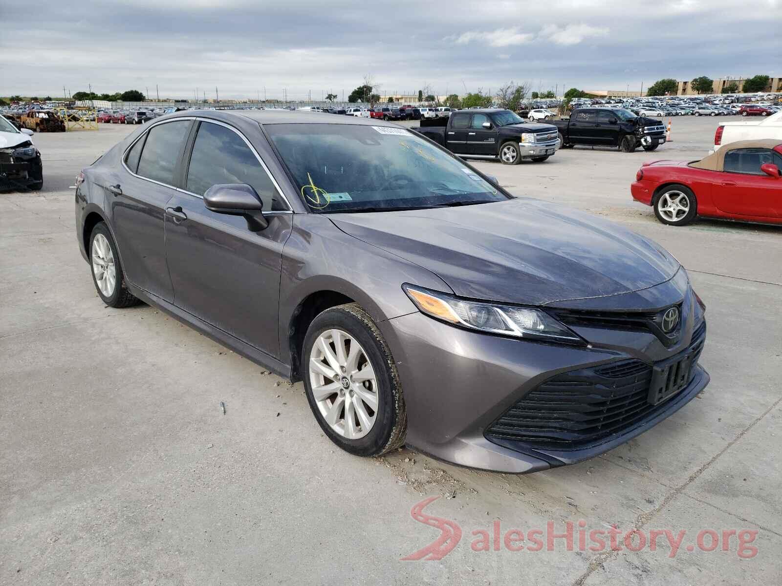 4T1B11HK4JU608191 2018 TOYOTA CAMRY