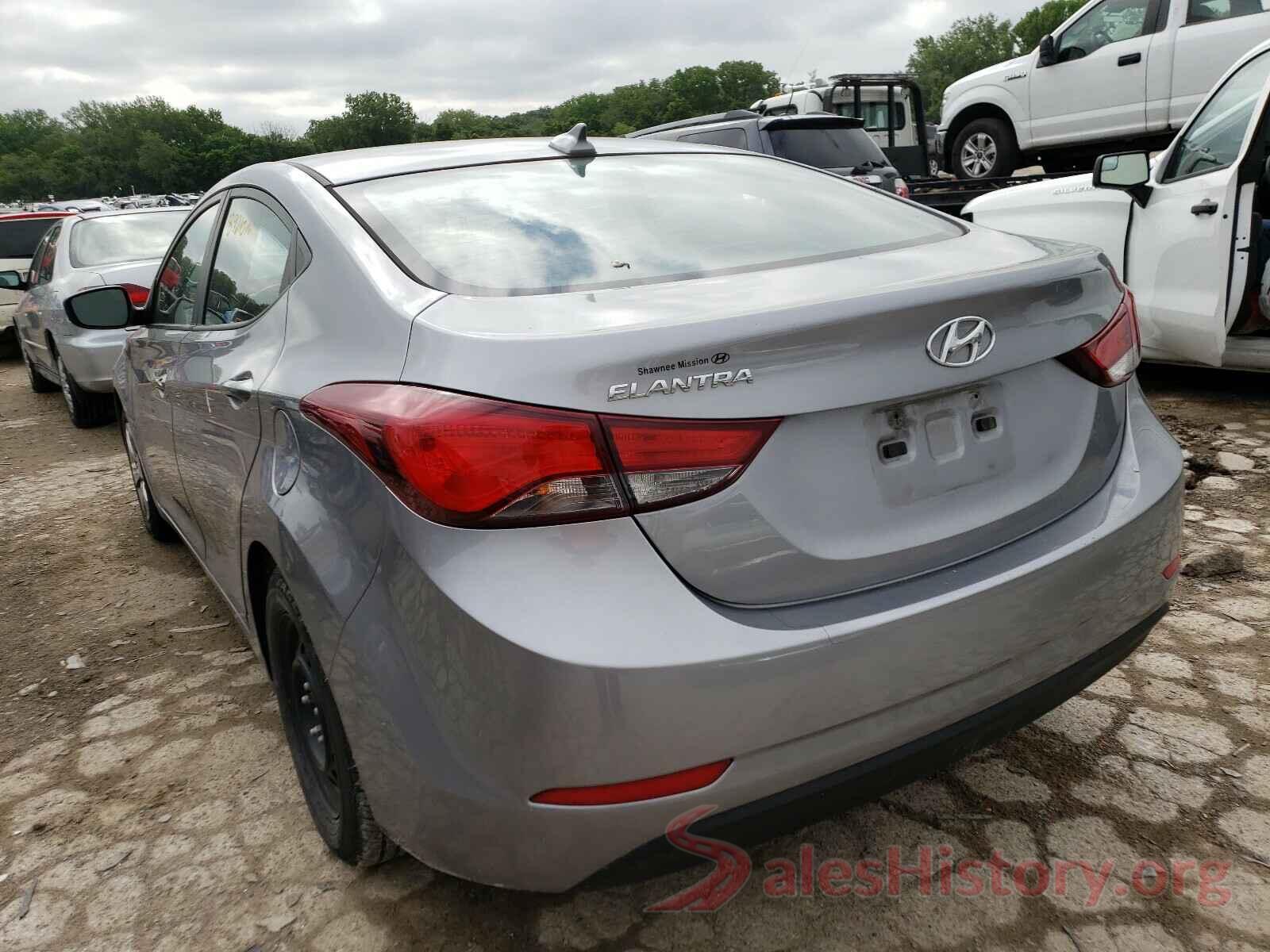 5NPDH4AE9GH758038 2016 HYUNDAI ELANTRA