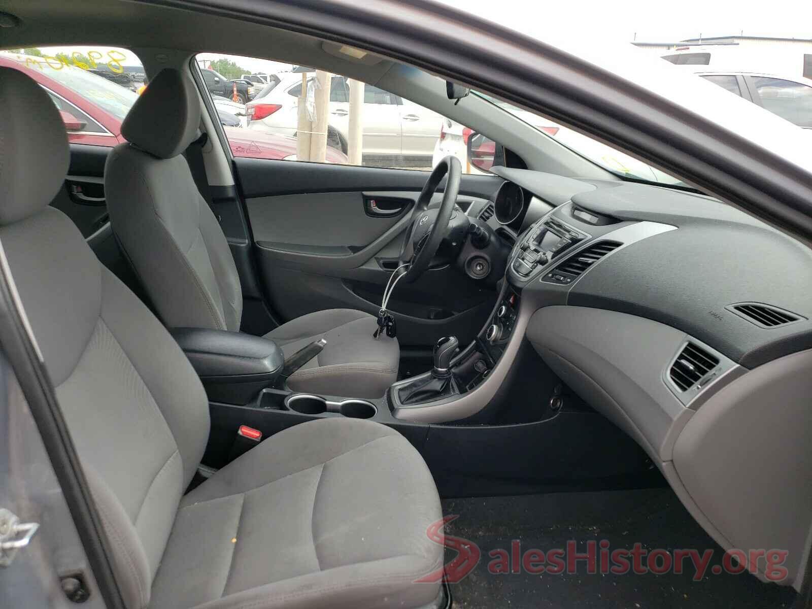 5NPDH4AE9GH758038 2016 HYUNDAI ELANTRA