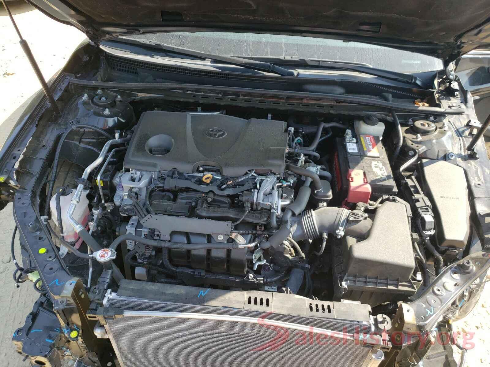 4T1B11HK2JU045609 2018 TOYOTA CAMRY