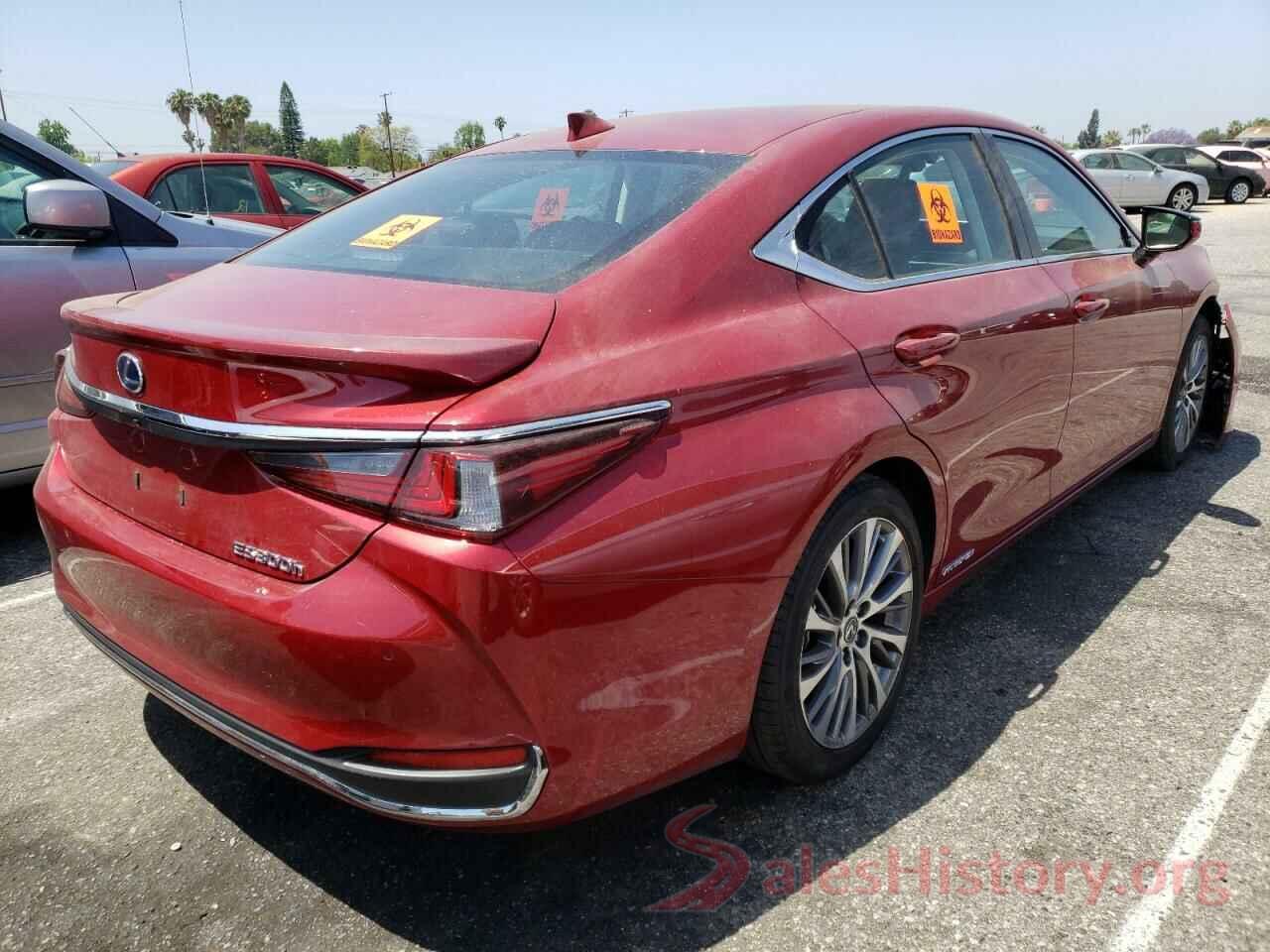 58ADA1C18MU005944 2021 LEXUS ES300