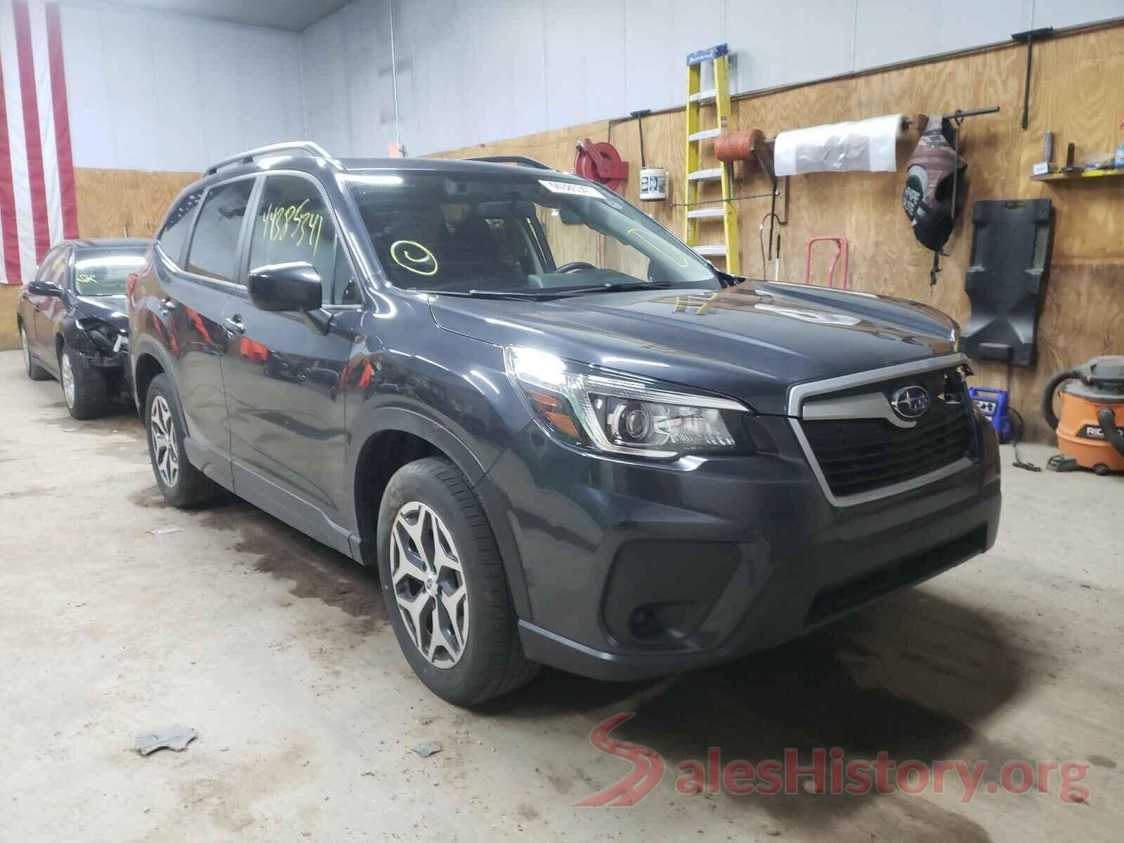 JF2SKAGC5KH558392 2019 SUBARU FORESTER