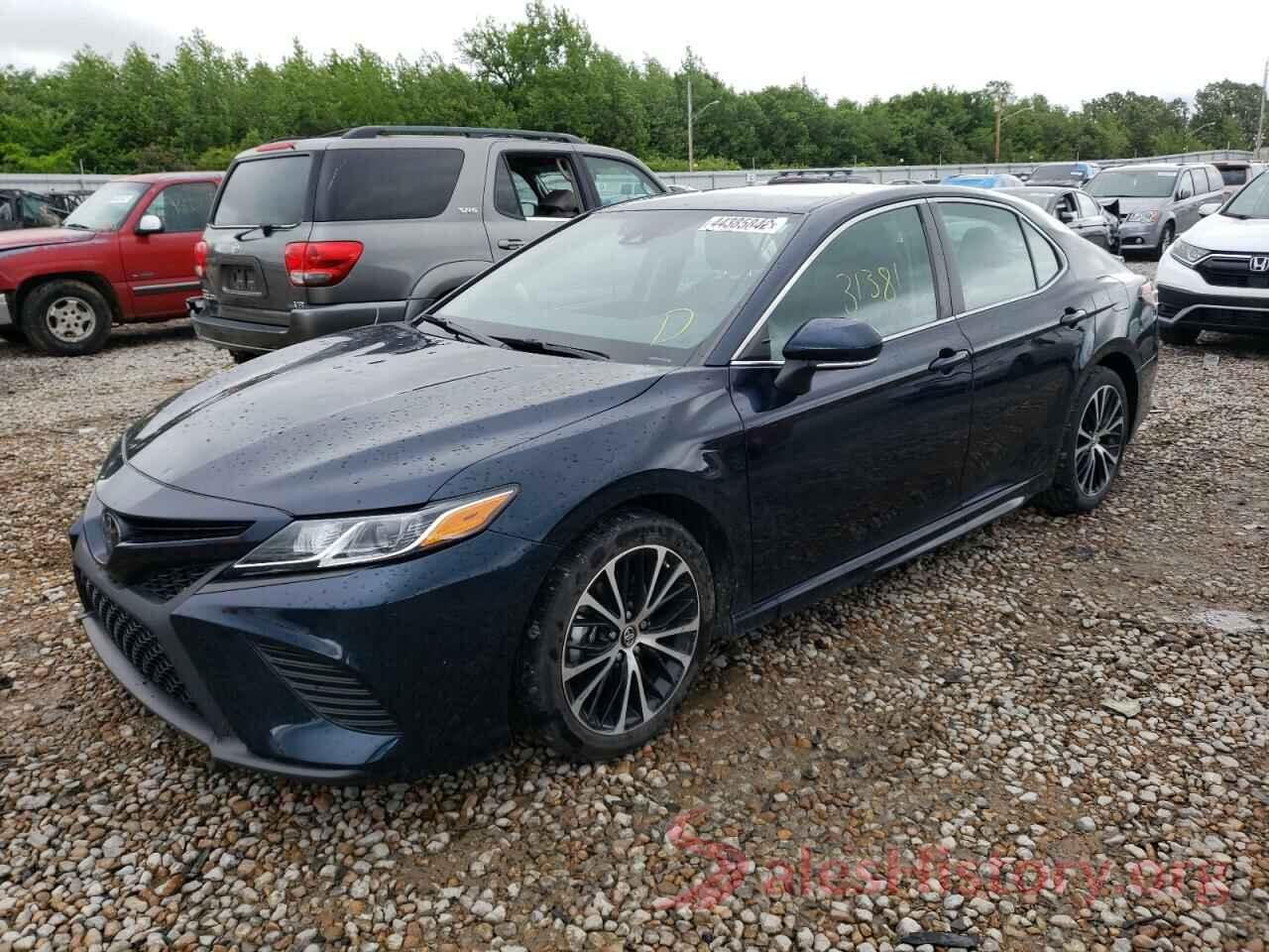 4T1B11HKXKU745802 2019 TOYOTA CAMRY