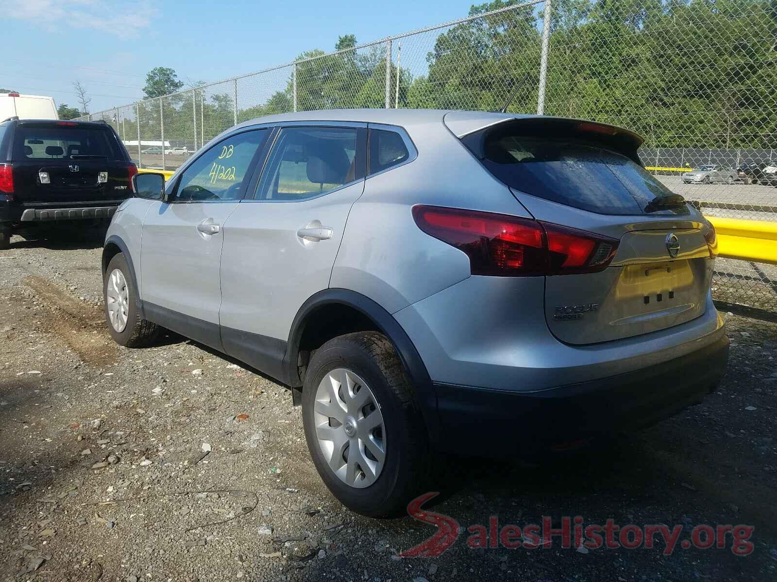 JN1BJ1CP2JW151136 2018 NISSAN ROGUE