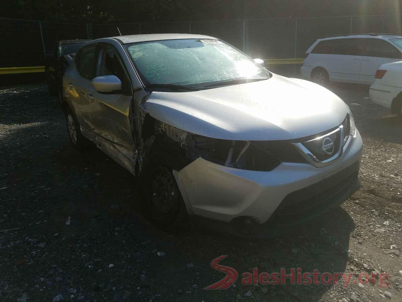 JN1BJ1CP2JW151136 2018 NISSAN ROGUE