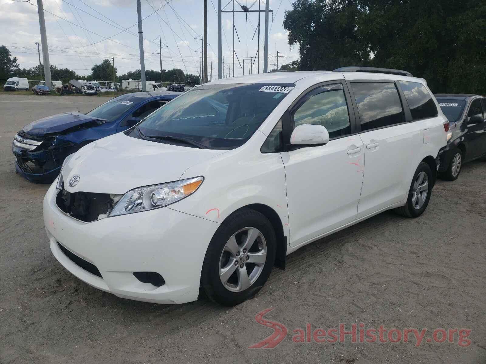 5TDKZ3DCXHS866625 2017 TOYOTA SIENNA