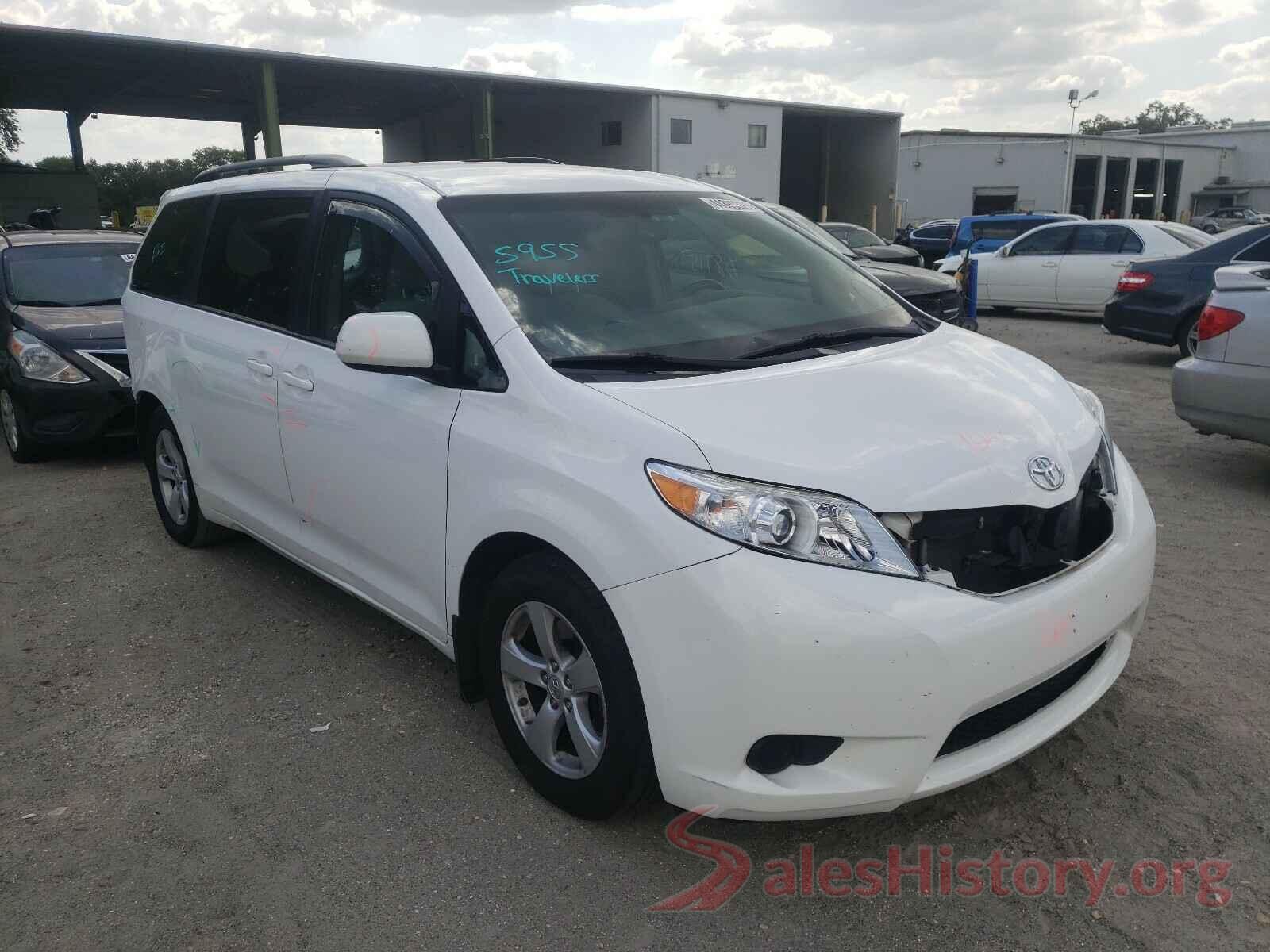 5TDKZ3DCXHS866625 2017 TOYOTA SIENNA