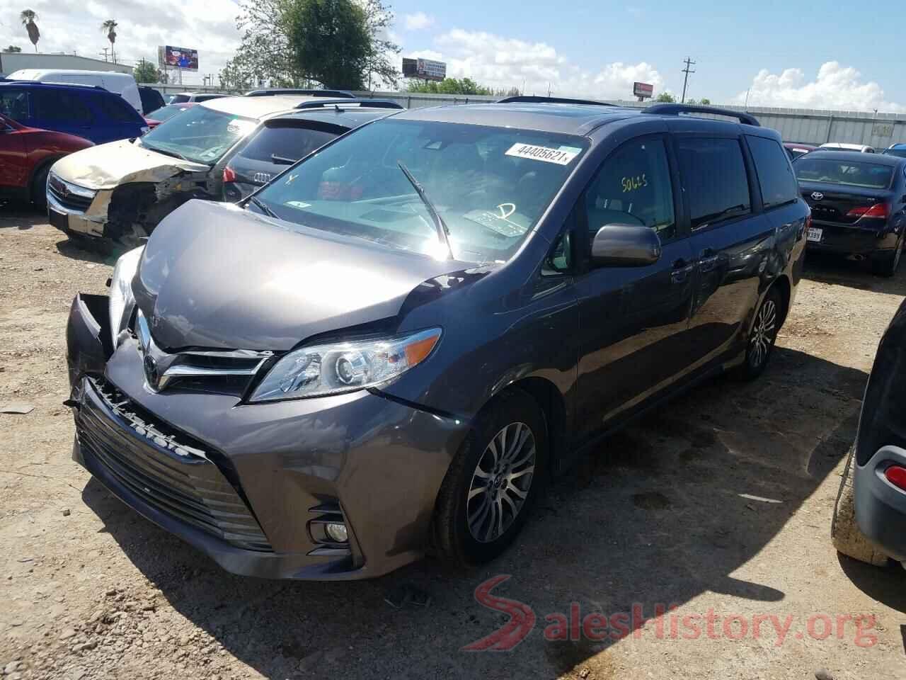 5TDYZ3DC2KS977753 2019 TOYOTA SIENNA