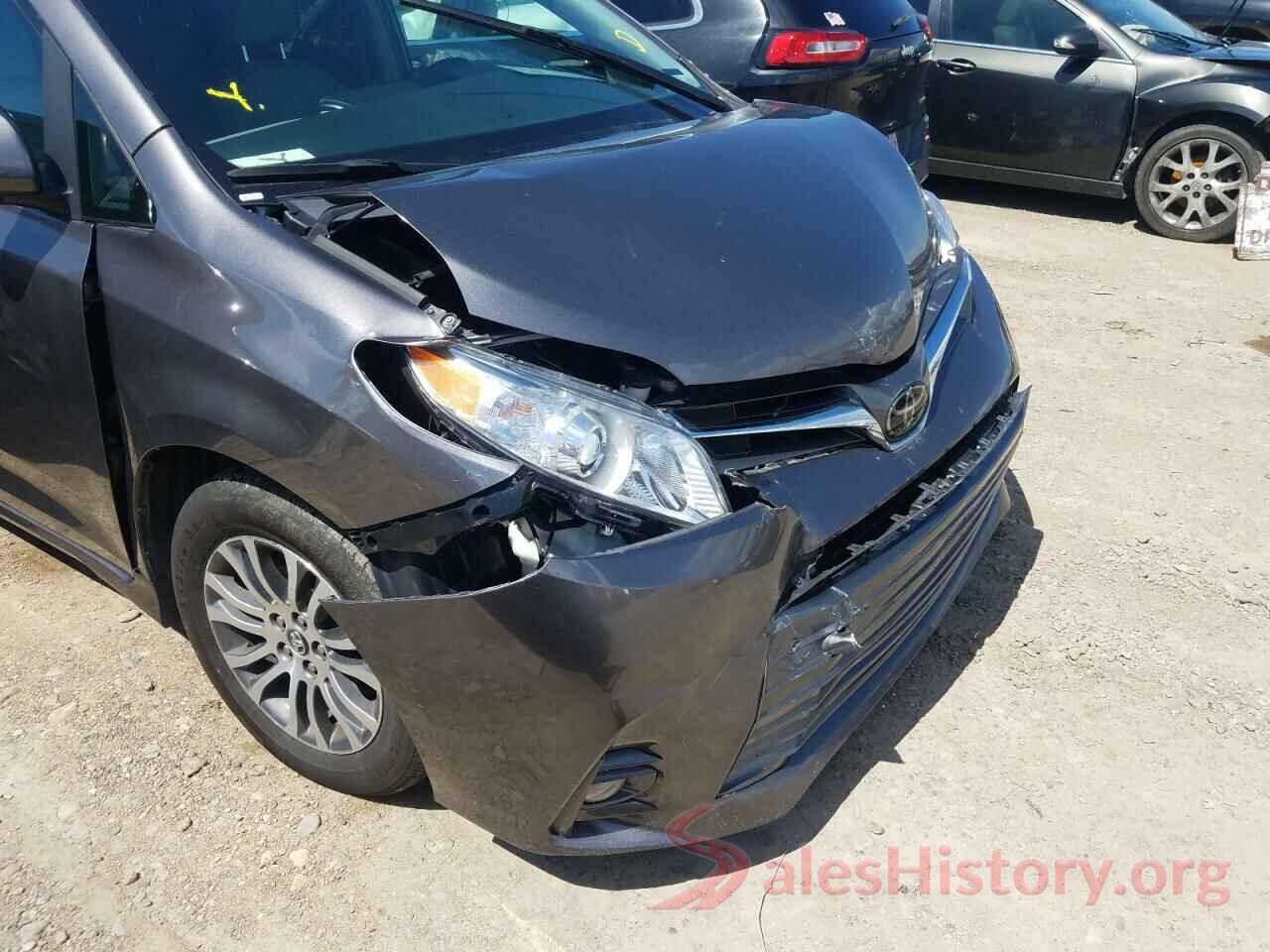 5TDYZ3DC2KS977753 2019 TOYOTA SIENNA