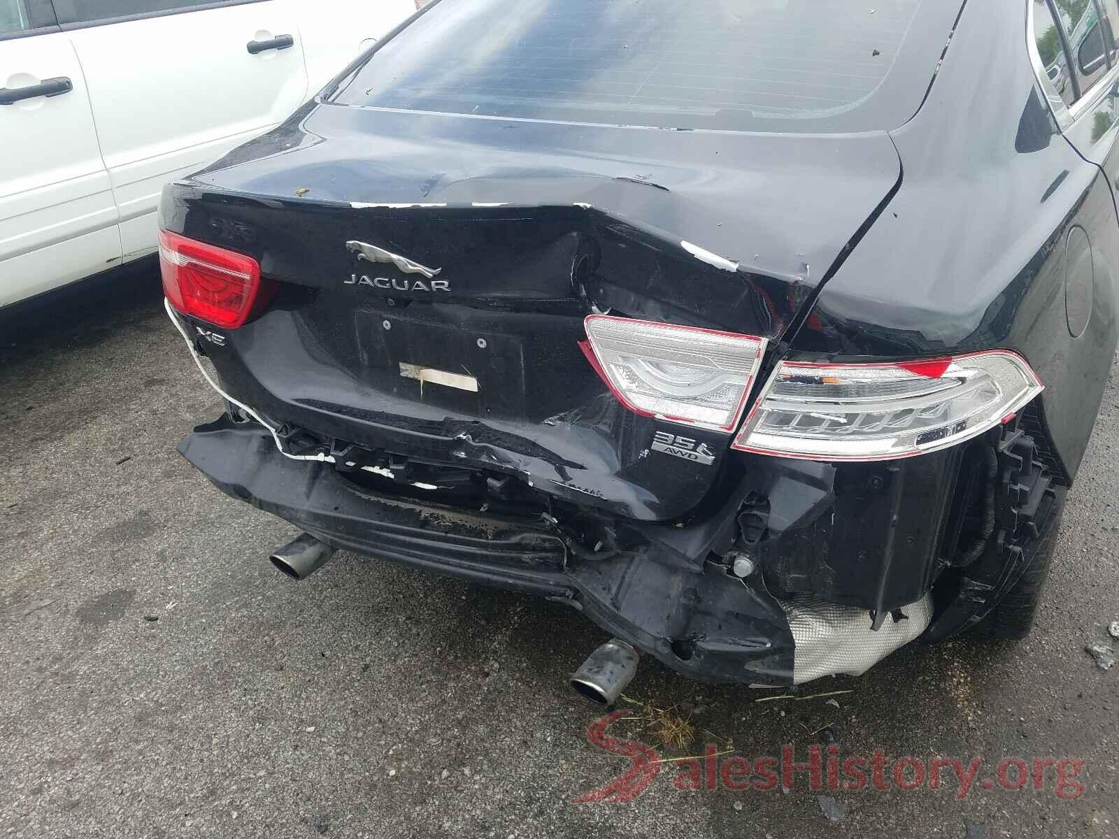 SAJAK4BV1HA962877 2017 JAGUAR XE