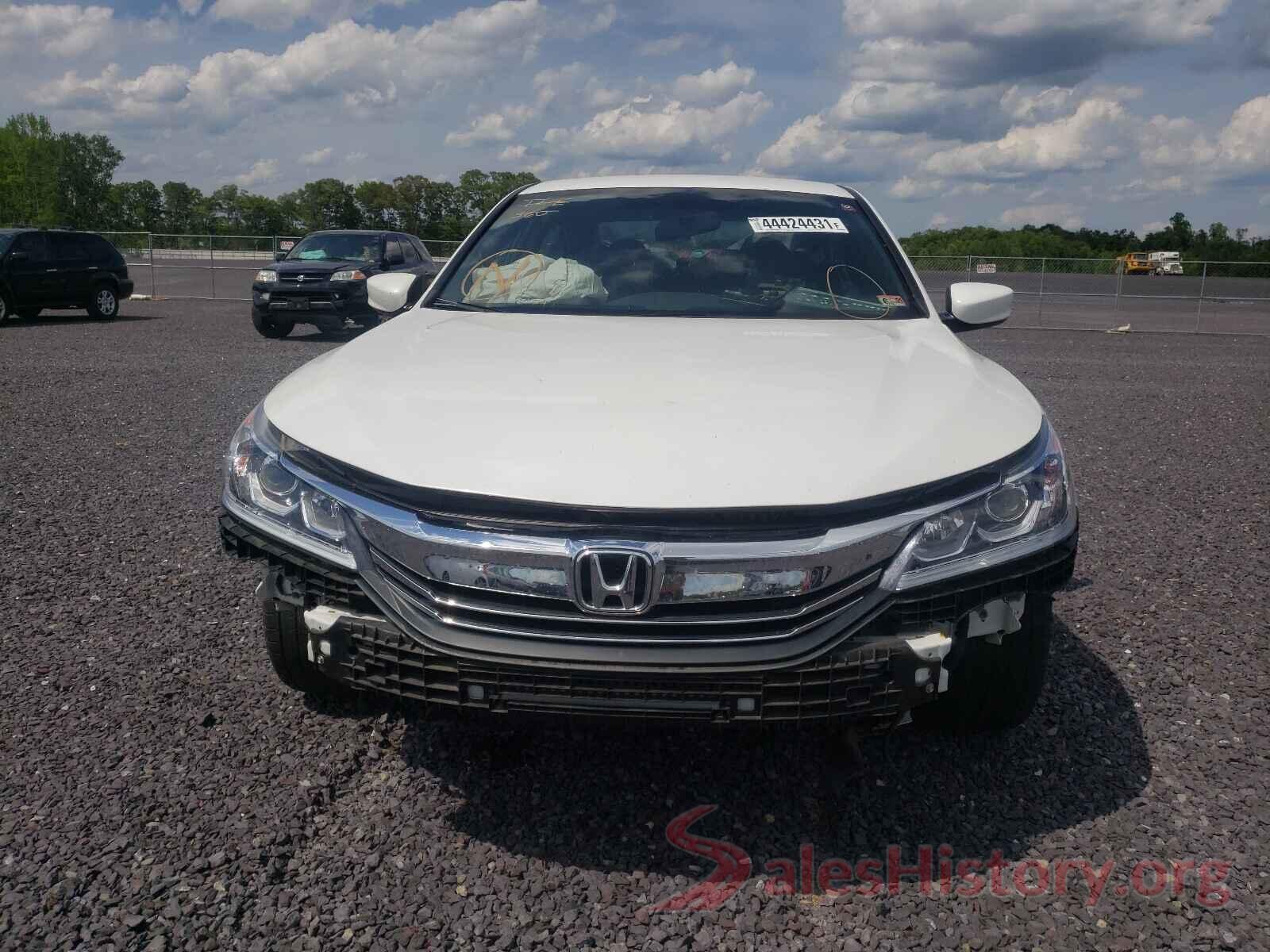 1HGCR2F12HA137141 2017 HONDA ACCORD