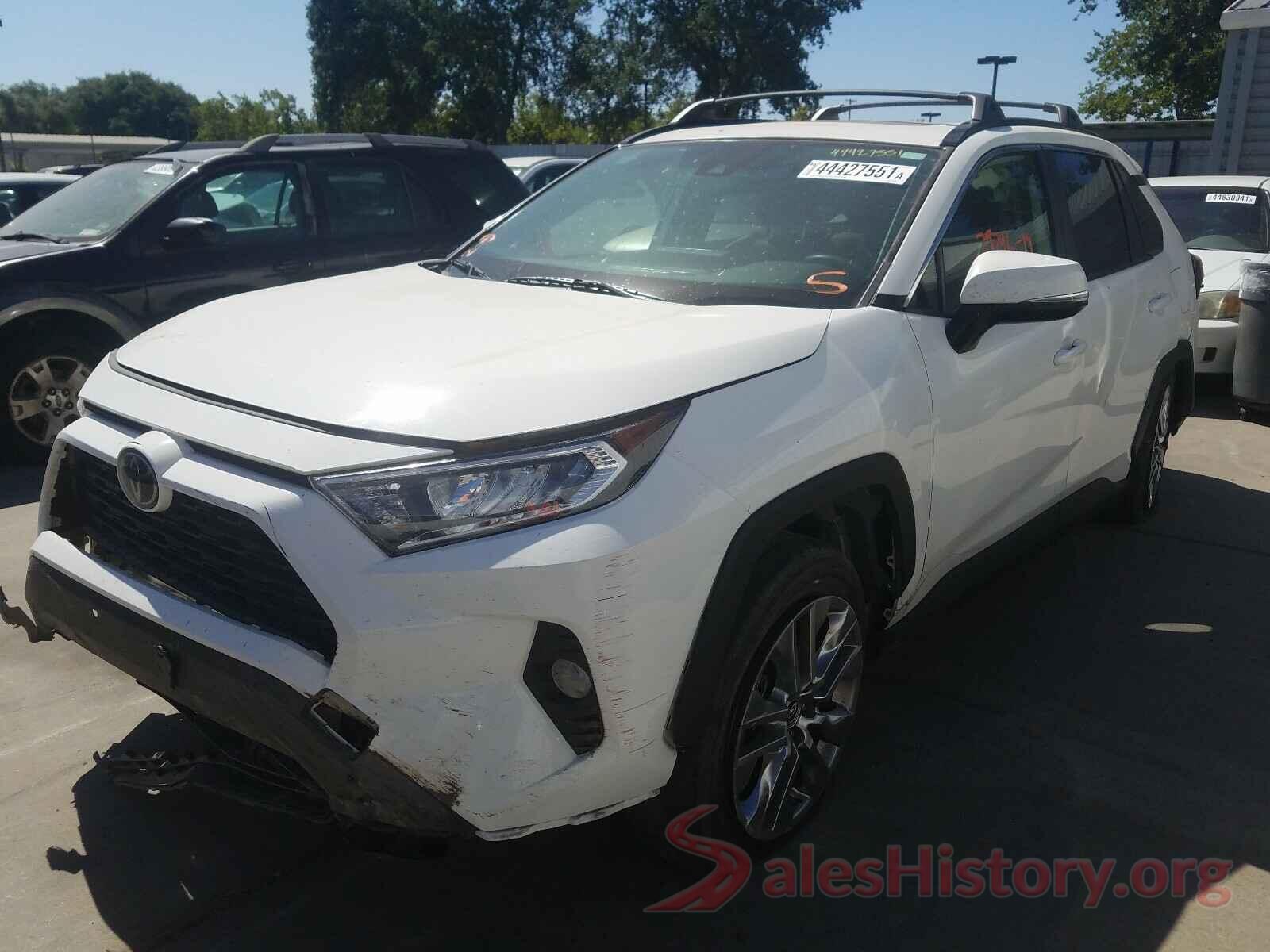 JTMC1RFV6KD011825 2019 TOYOTA RAV4