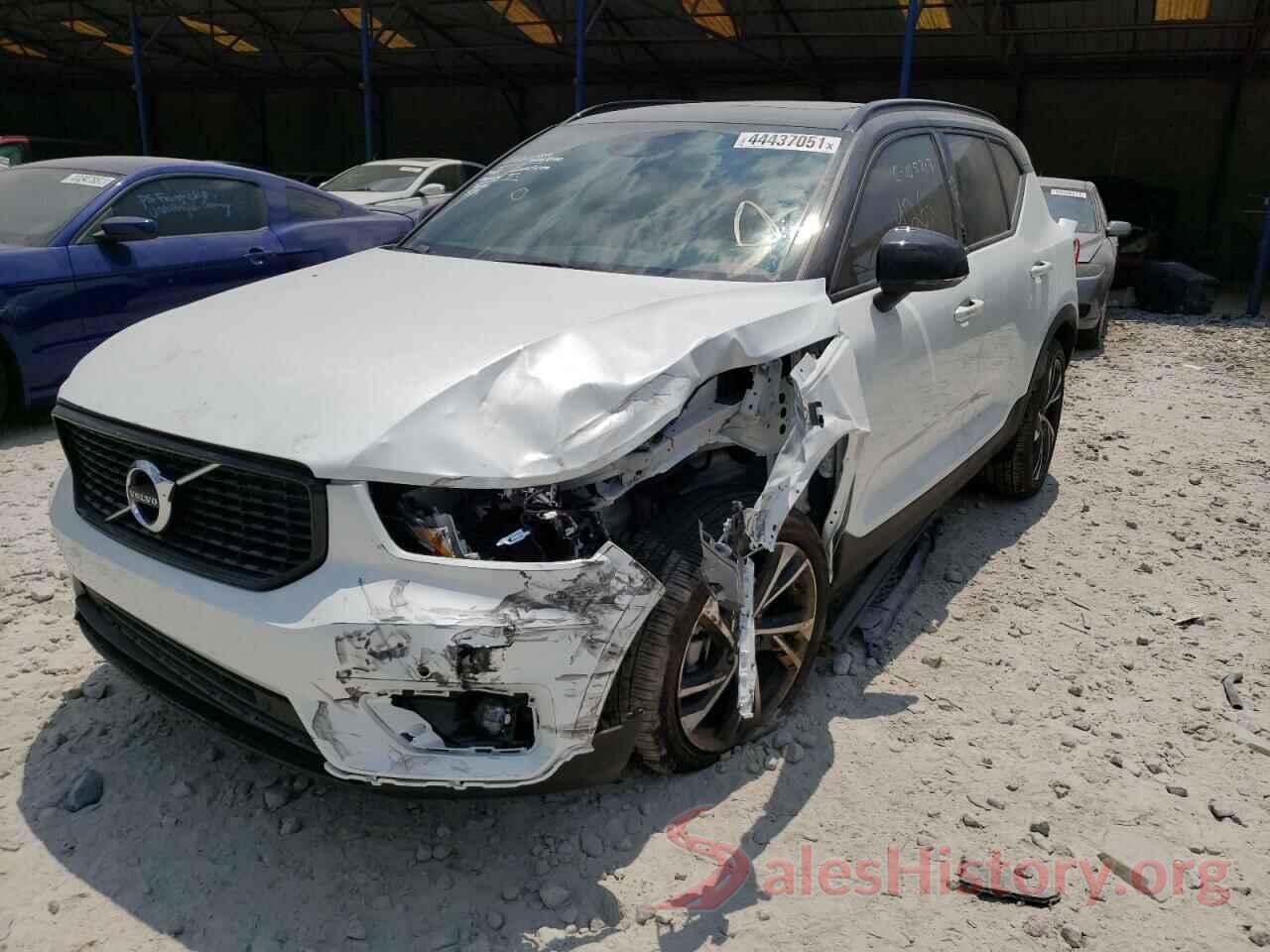 YV4162UM5M2461861 2021 VOLVO XC40