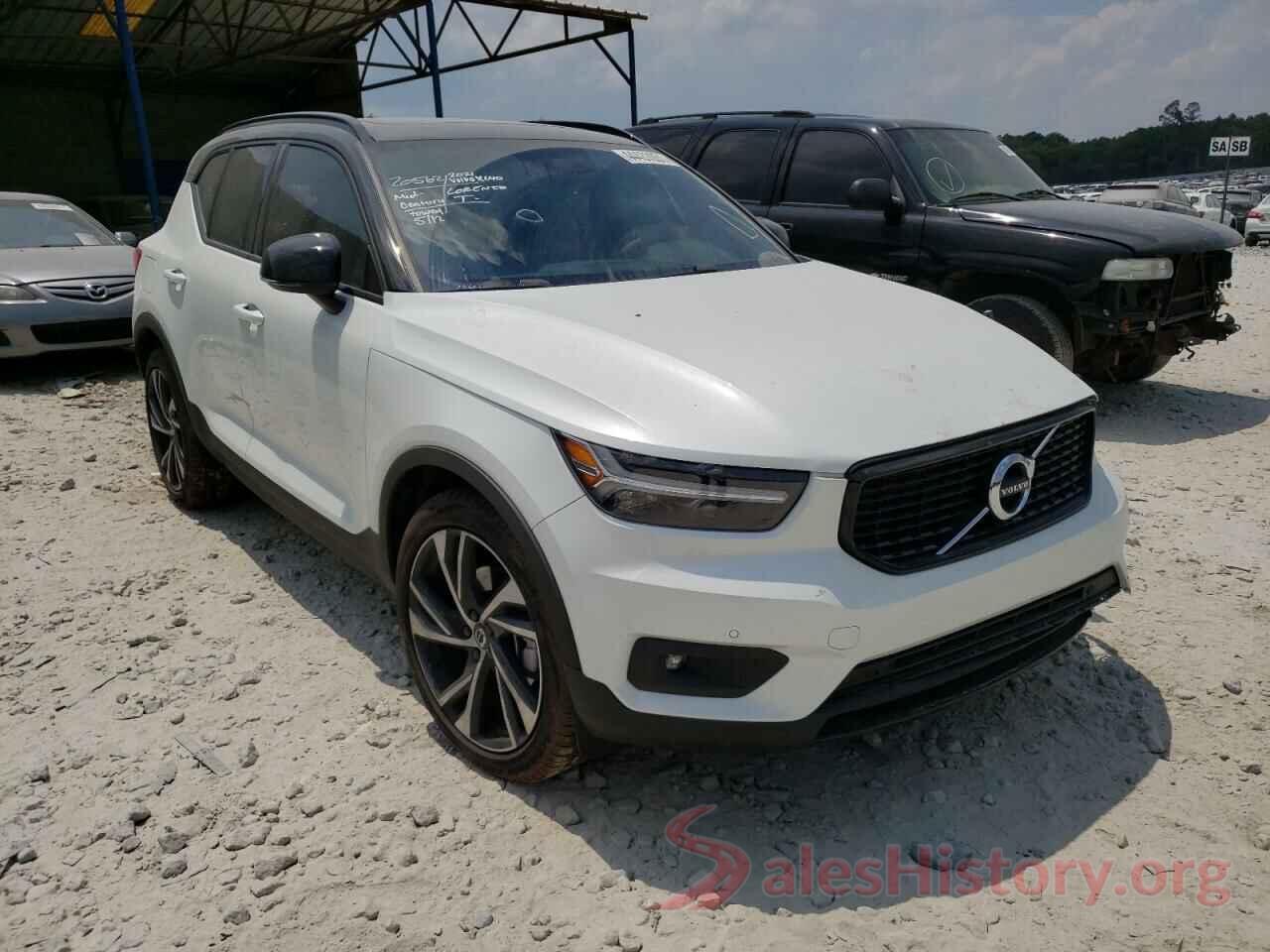 YV4162UM5M2461861 2021 VOLVO XC40