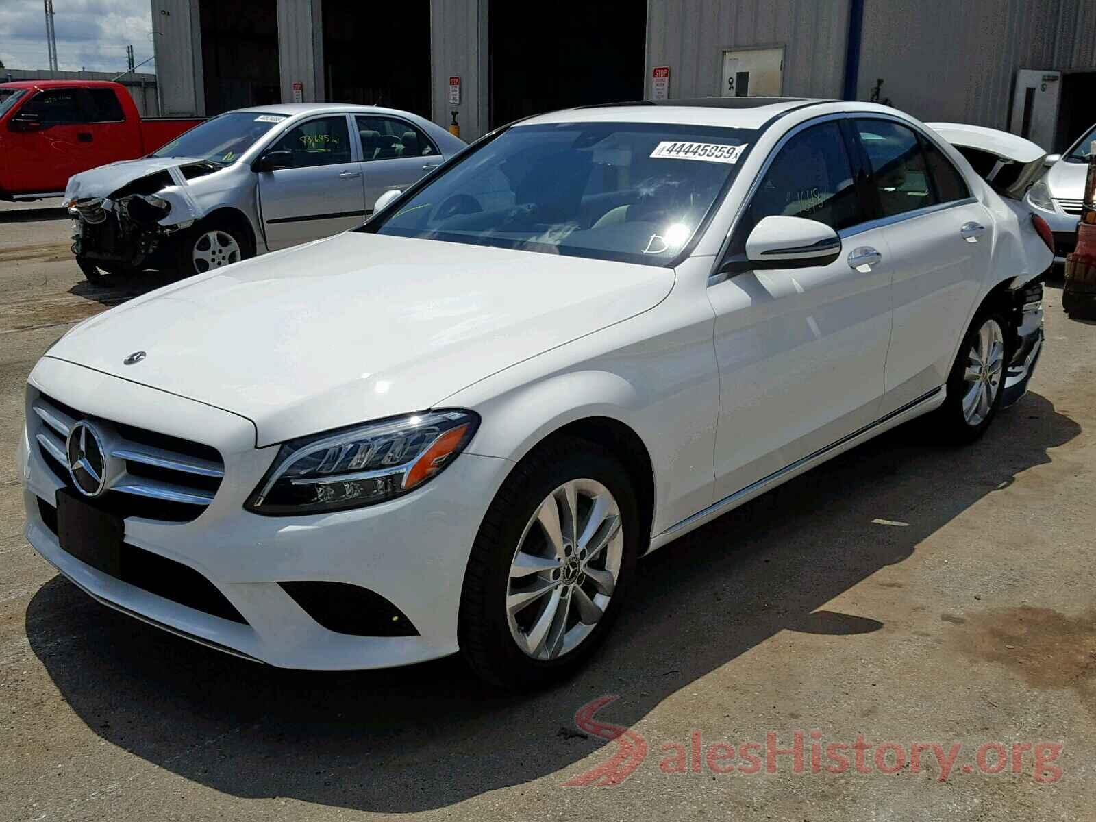 55SWF8EB3KU315900 2019 MERCEDES-BENZ C CLASS