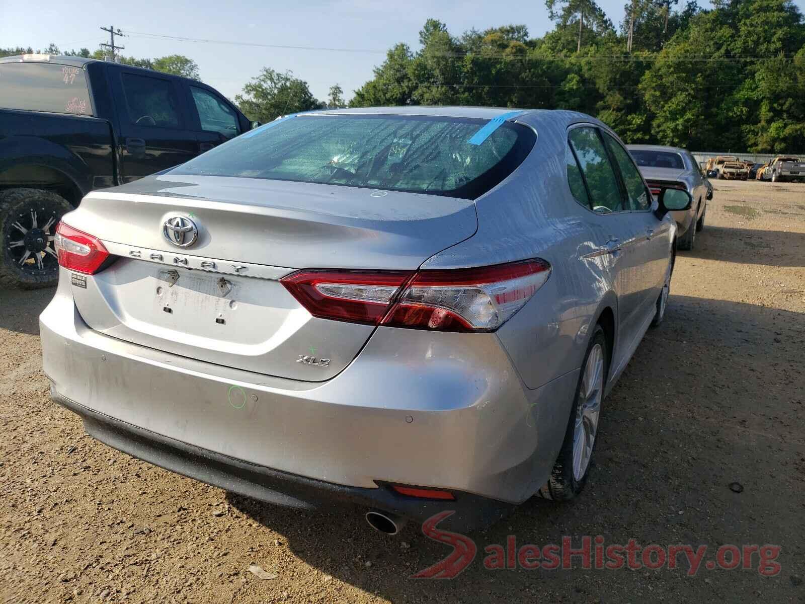 4T1B11HK9JU509981 2018 TOYOTA CAMRY