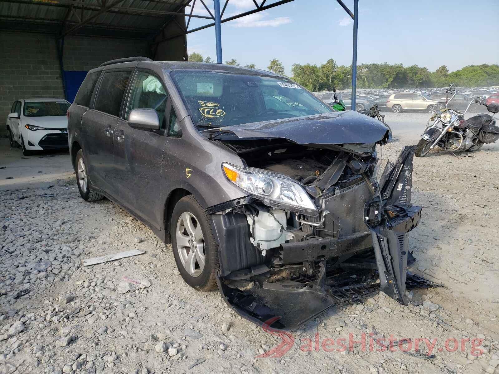 5TDKZ3DC8KS968156 2019 TOYOTA SIENNA