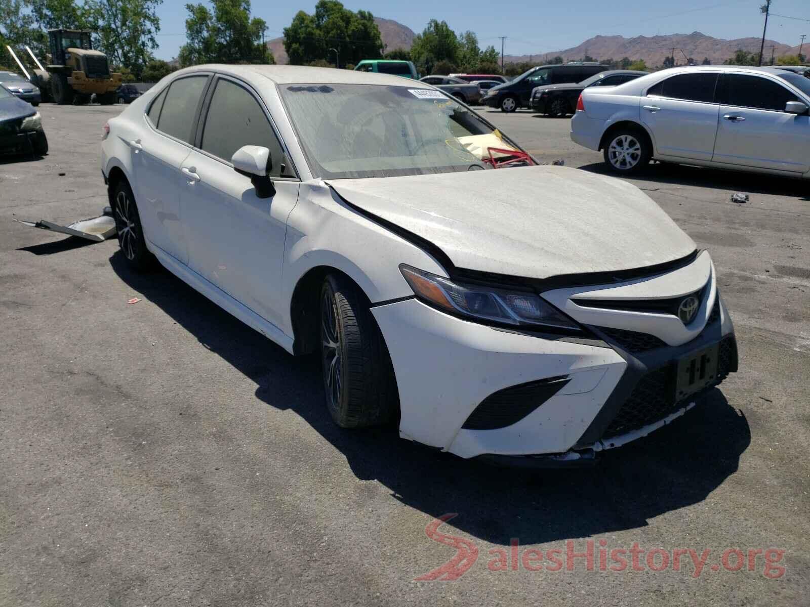 JTNB11HK2J3001759 2018 TOYOTA CAMRY