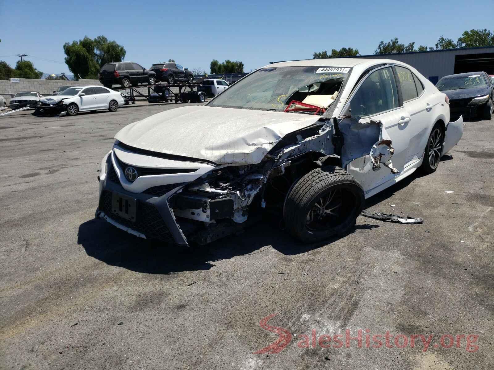 JTNB11HK2J3001759 2018 TOYOTA CAMRY