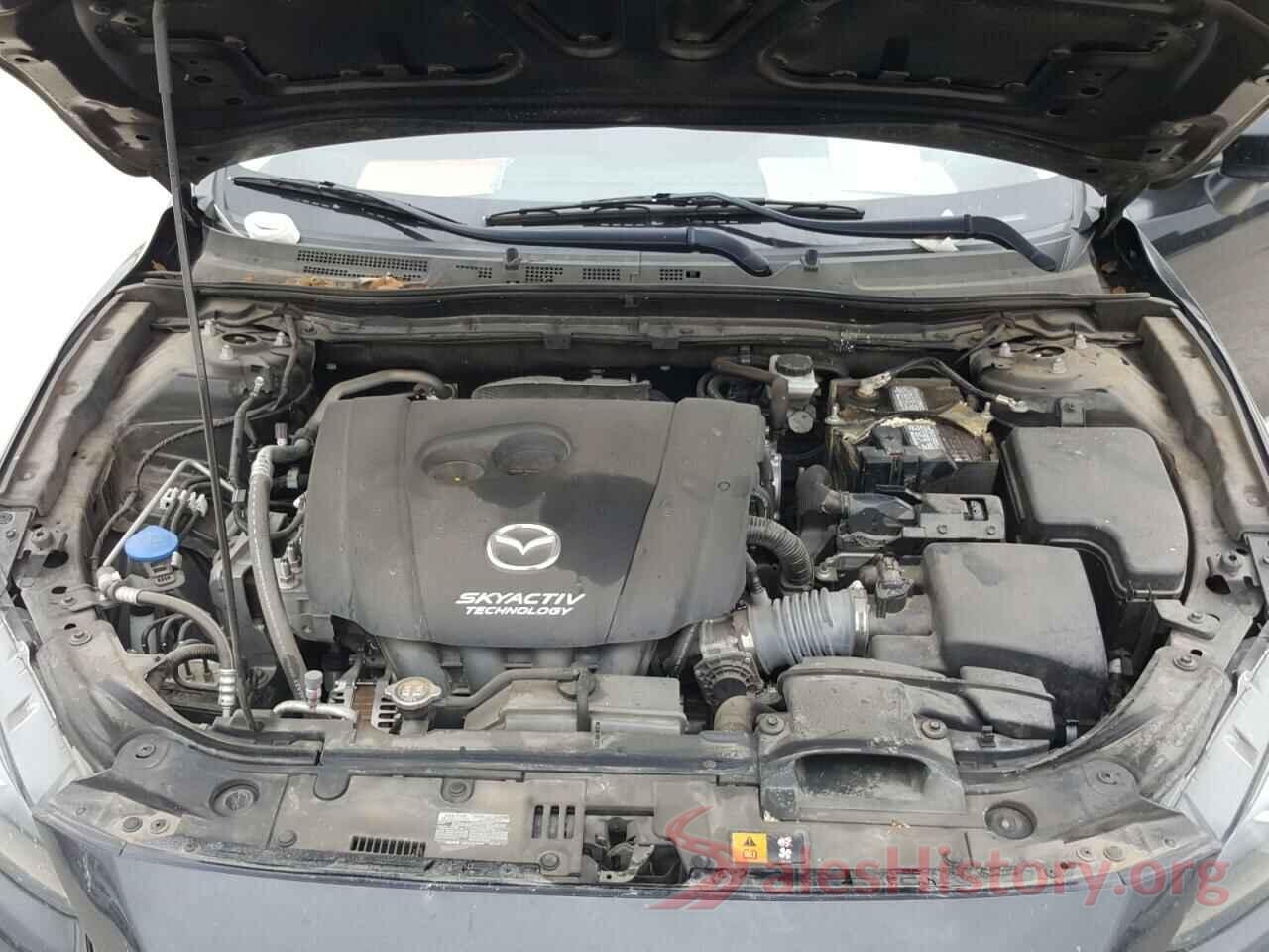 3MZBN1U7XJM176640 2018 MAZDA 3