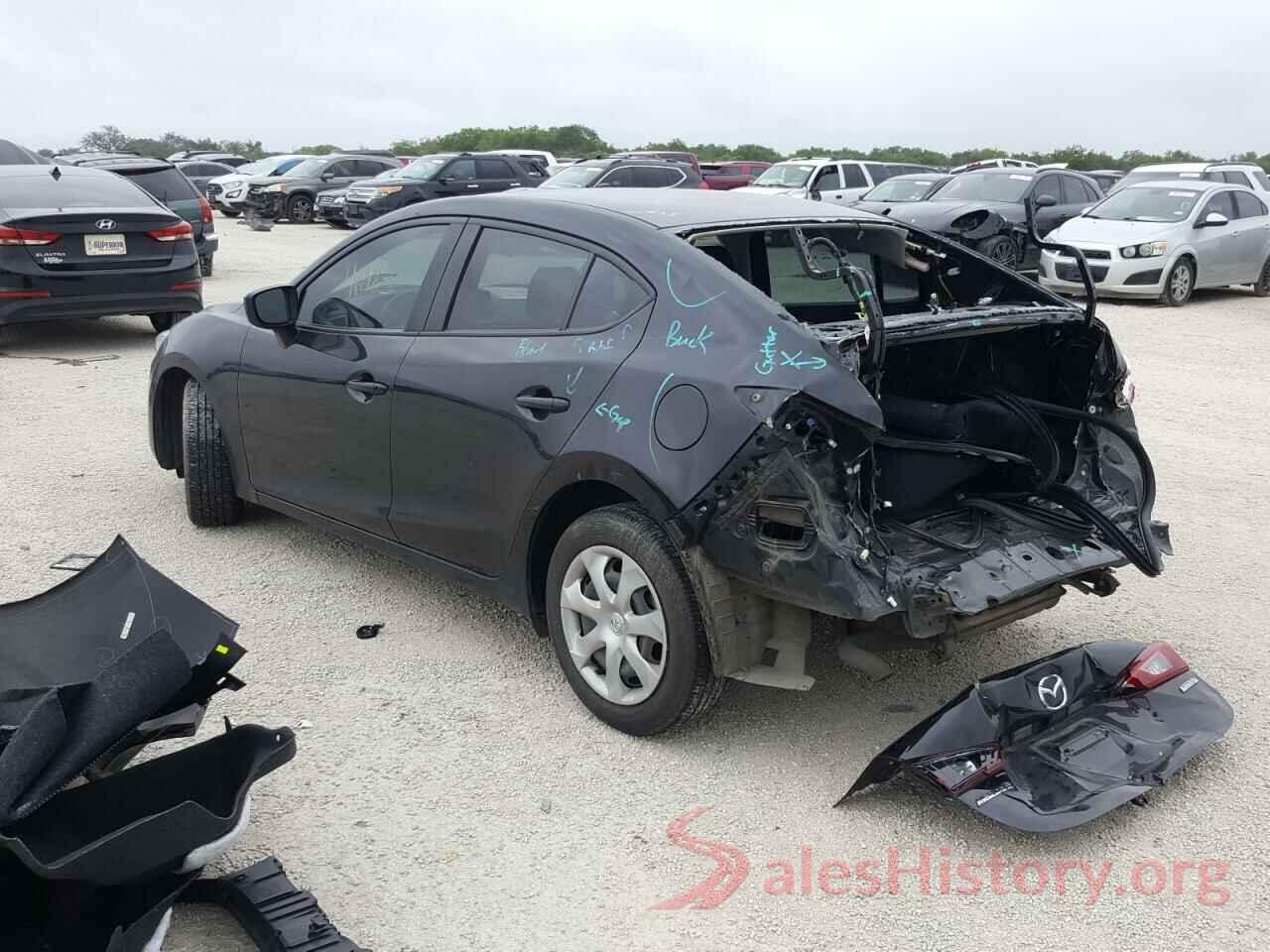 3MZBN1U7XJM176640 2018 MAZDA 3