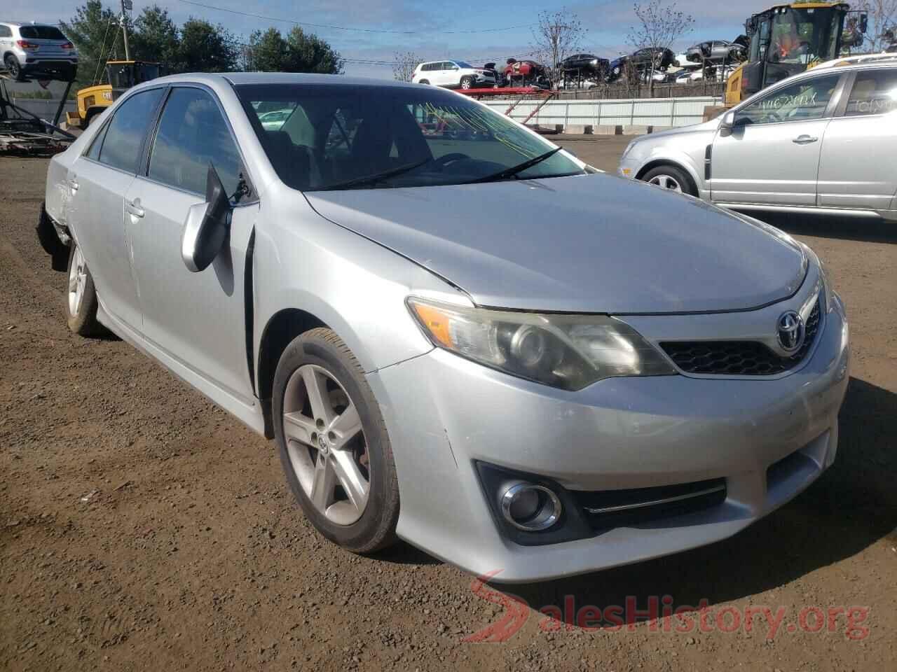 4T1BF1FK1EU747740 2014 TOYOTA CAMRY