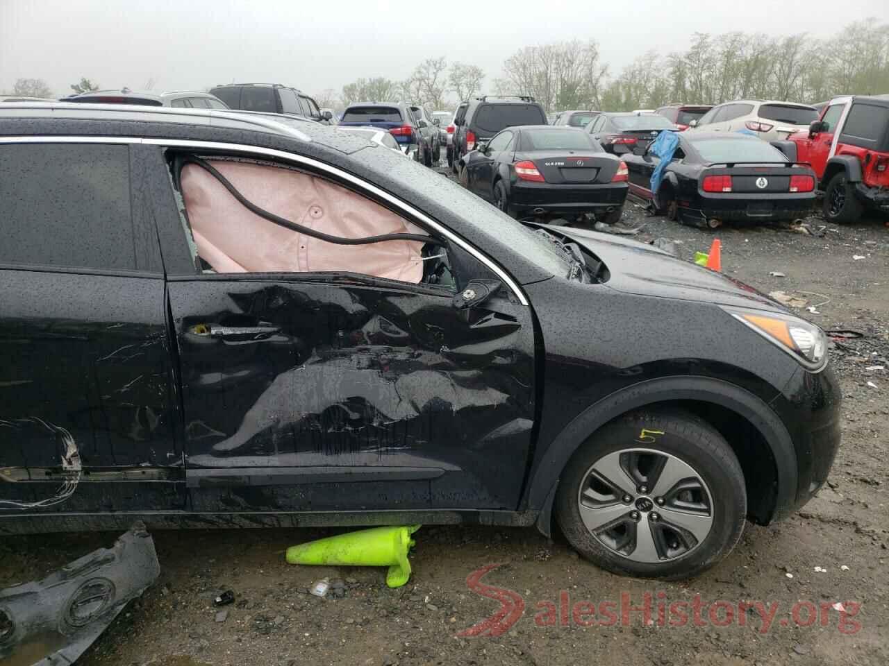 KNDCM3LD1J5140015 2018 KIA NIRO